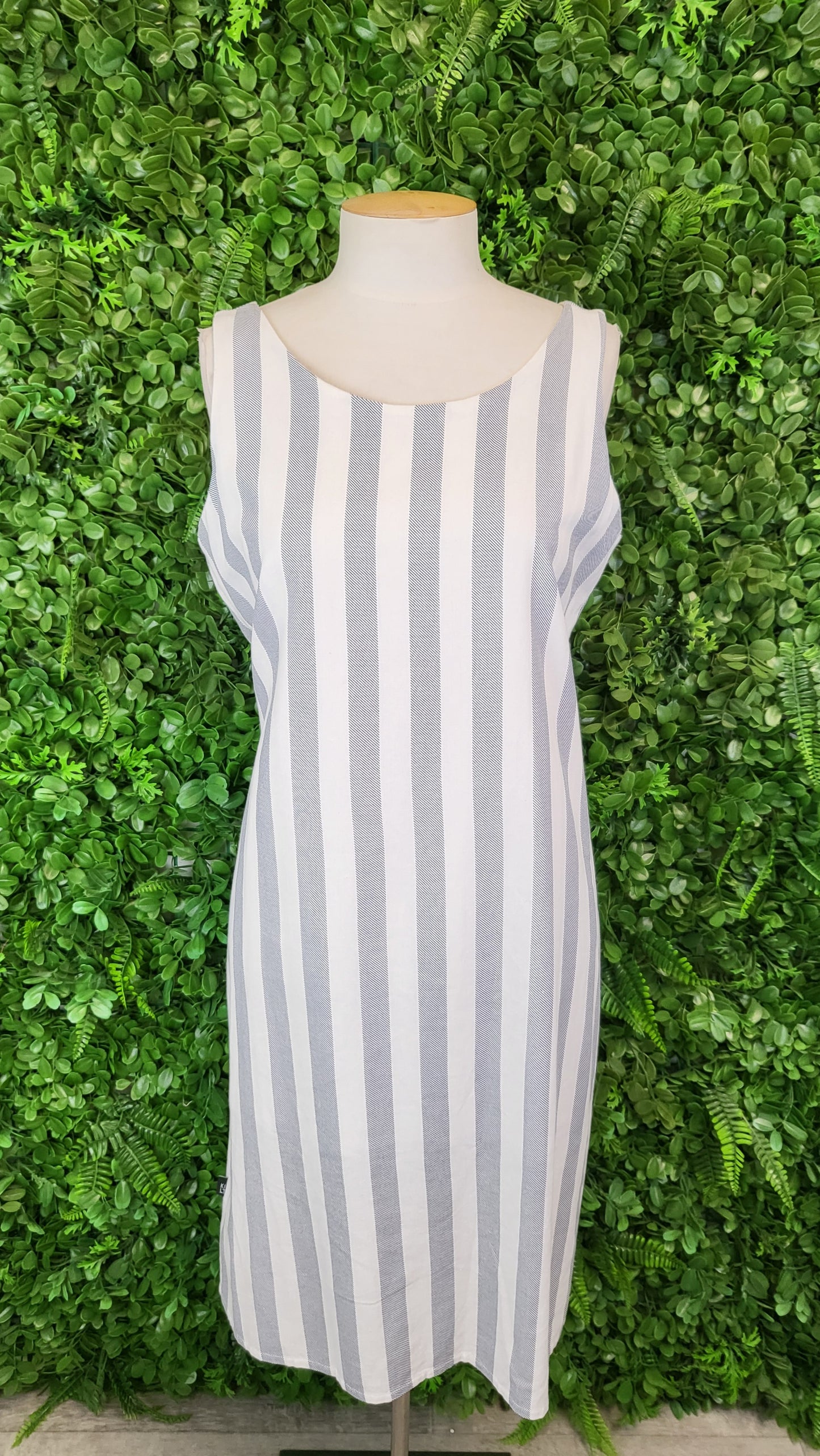 Kilt Cream/Navy Linen Blend Tank Dress (10)