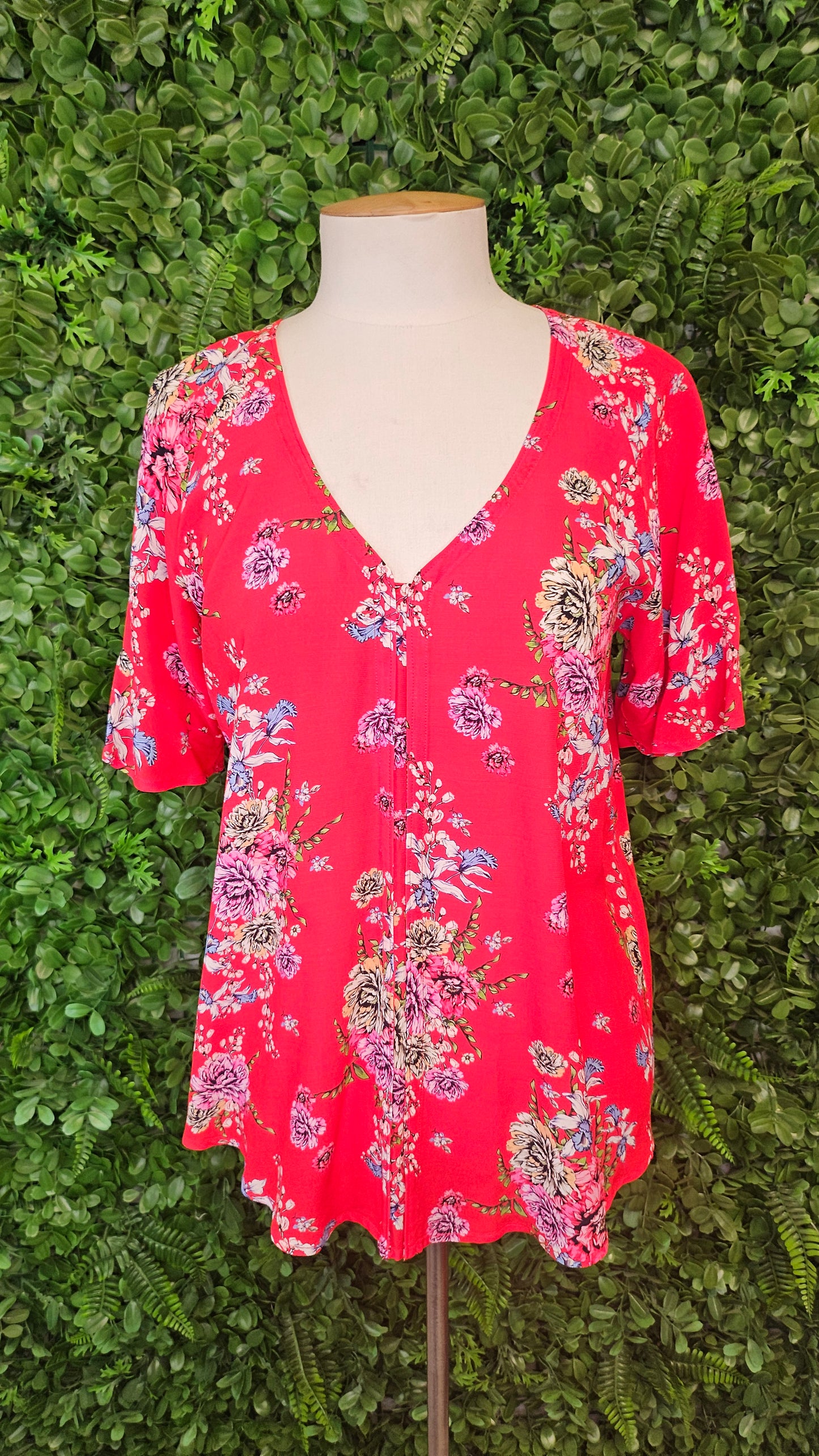 Madly Sweetly Red Floral Top BNWT (8)