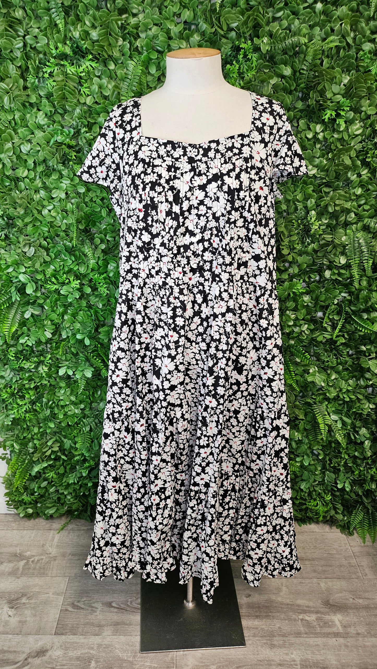Leonie Floral Marley Dress BNWT (18)