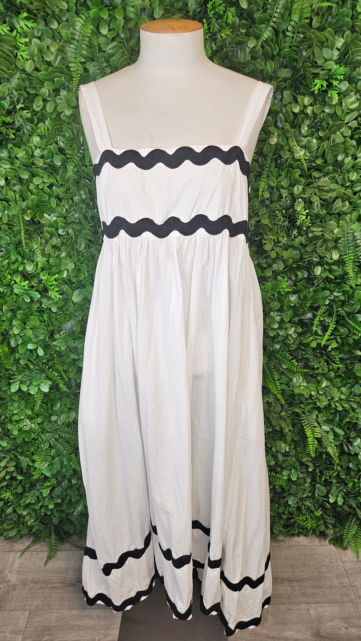 Label of Love Off White BricBrac DRess (12)