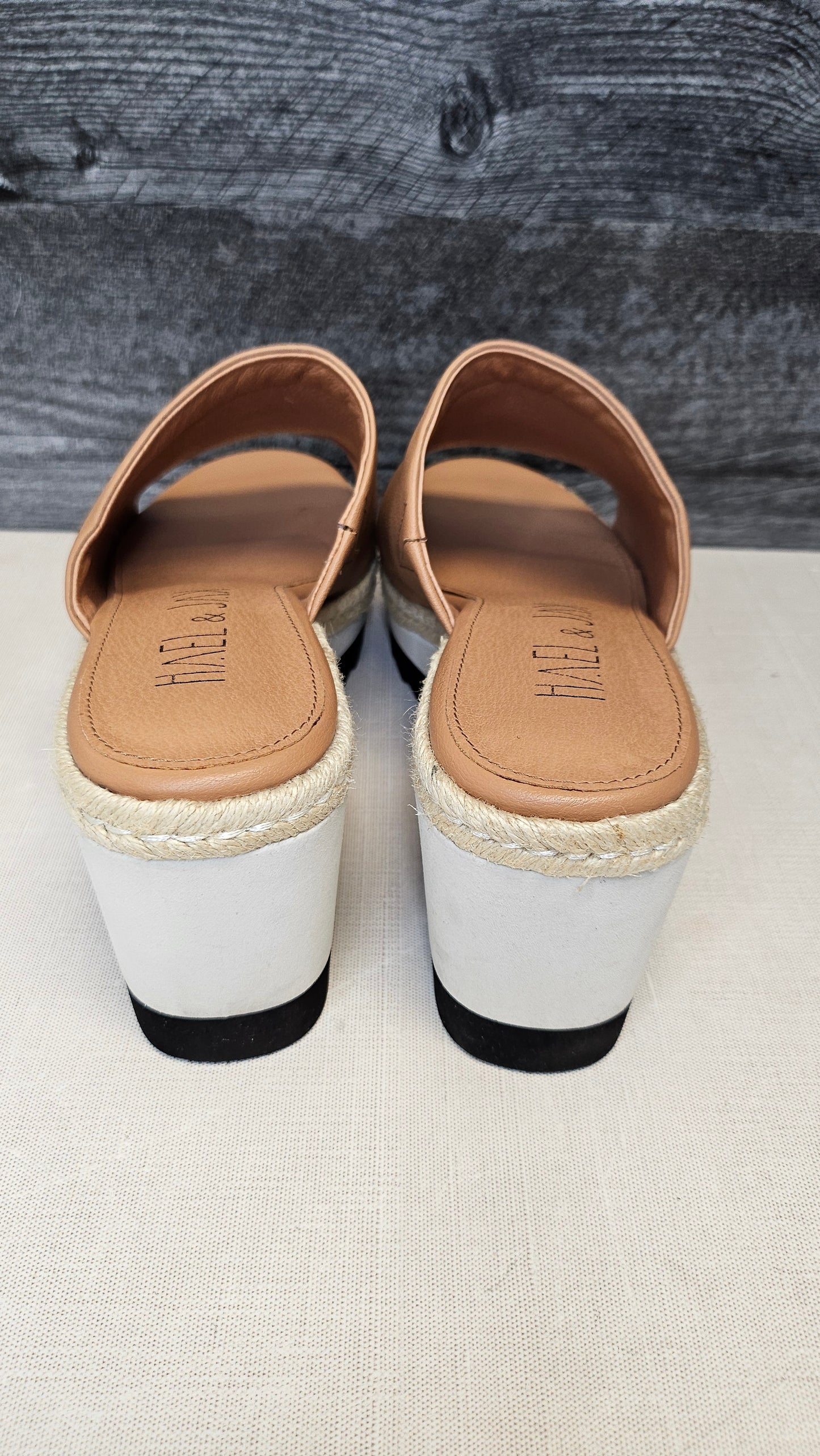 Hael & Jax Tan Wedge Leather Sandal (39)