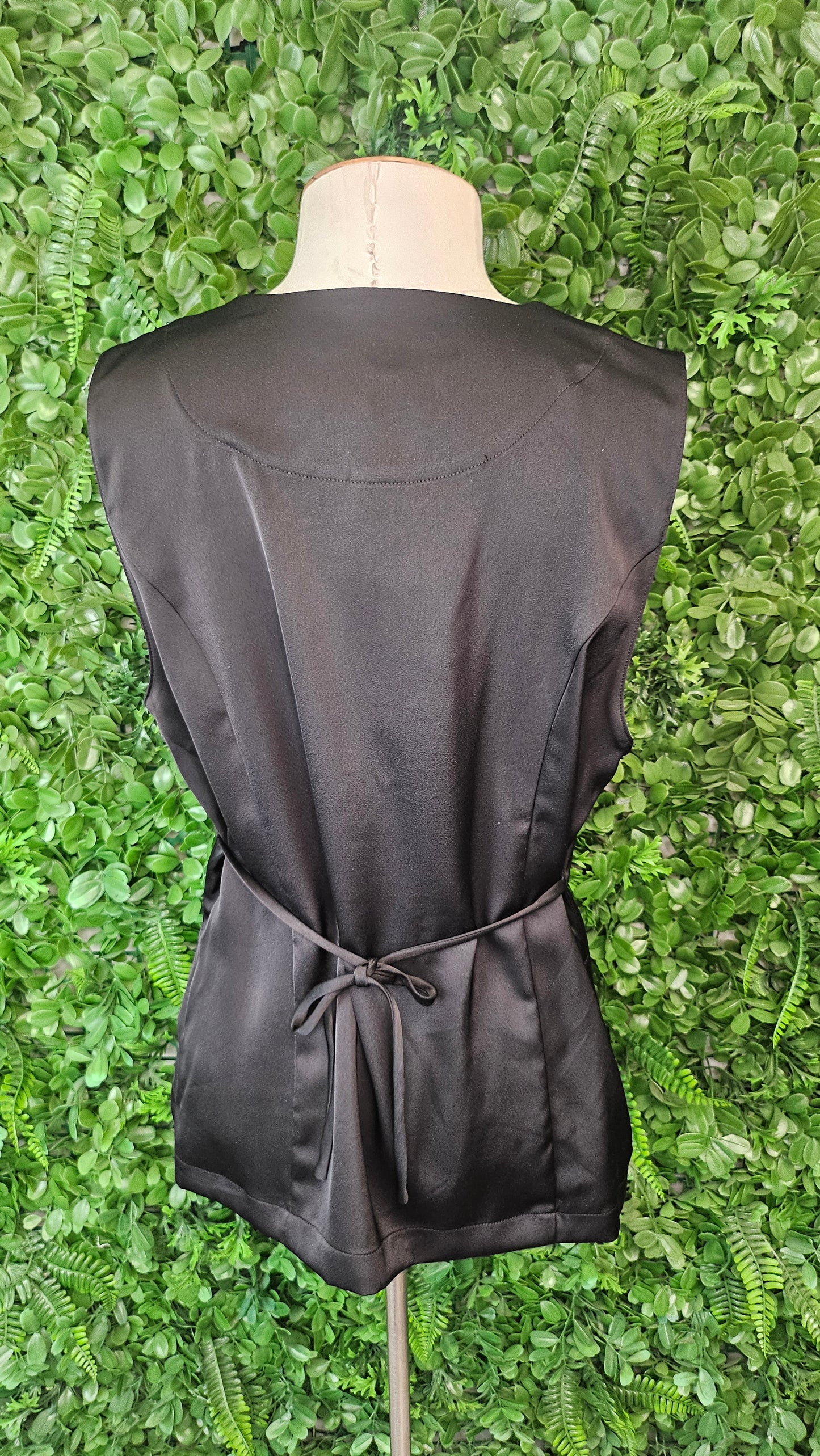 Decjuba Black Alex Satin Top BNWT (12)