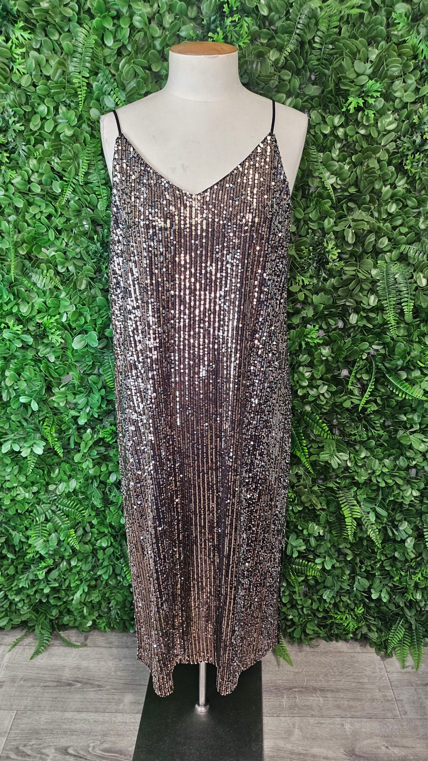 Fate+Becker Black Gold Supernova Sequin Dress BNWT (14)