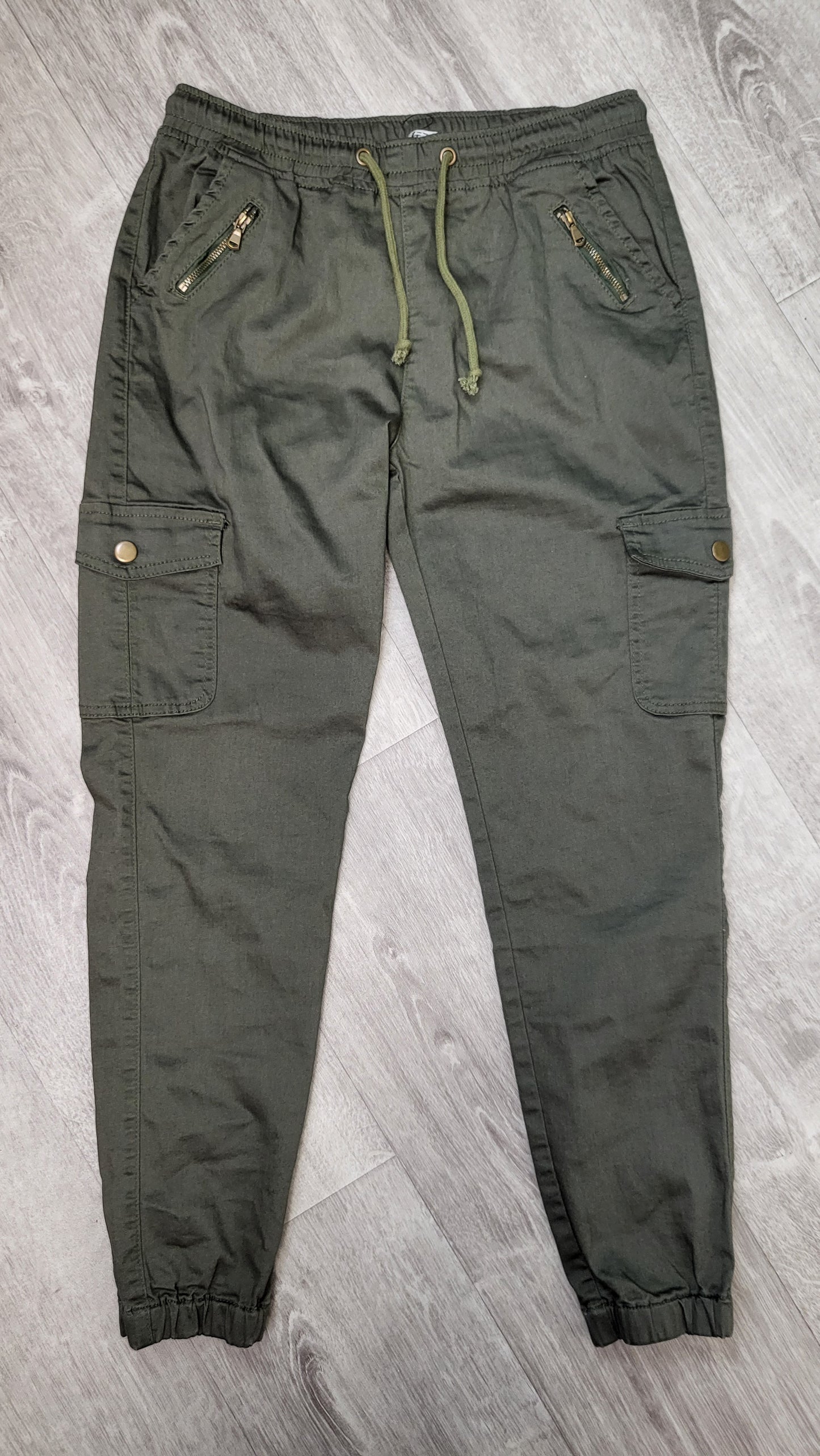 Wakee Olive Cargo Pant BNWT (14)