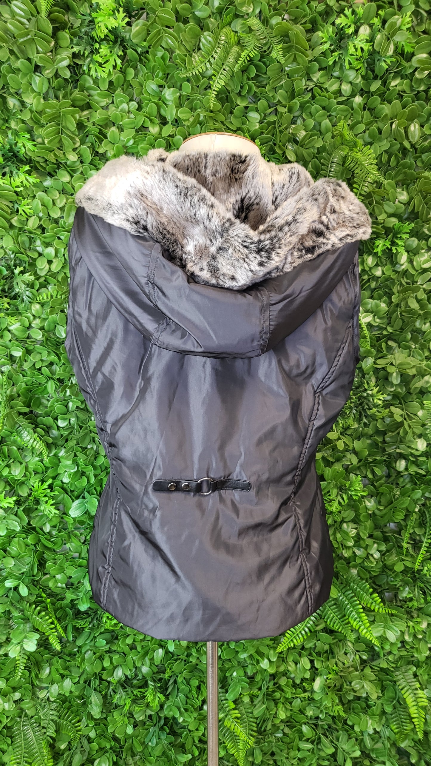 Chelsea Charcoal/Brown Faux Fur Vest (10)