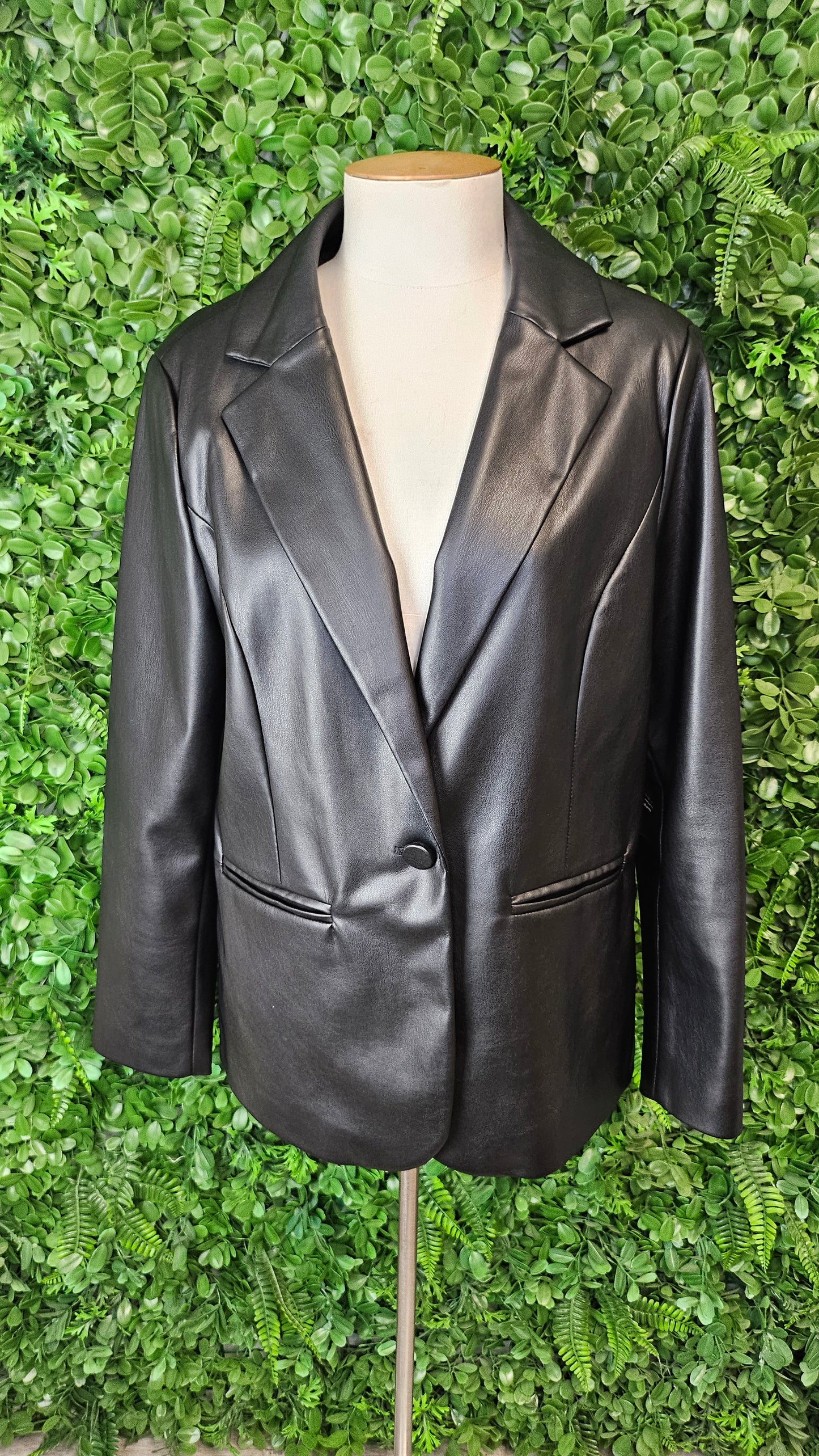 Jacqui E Black Pleather Blazer (14)
