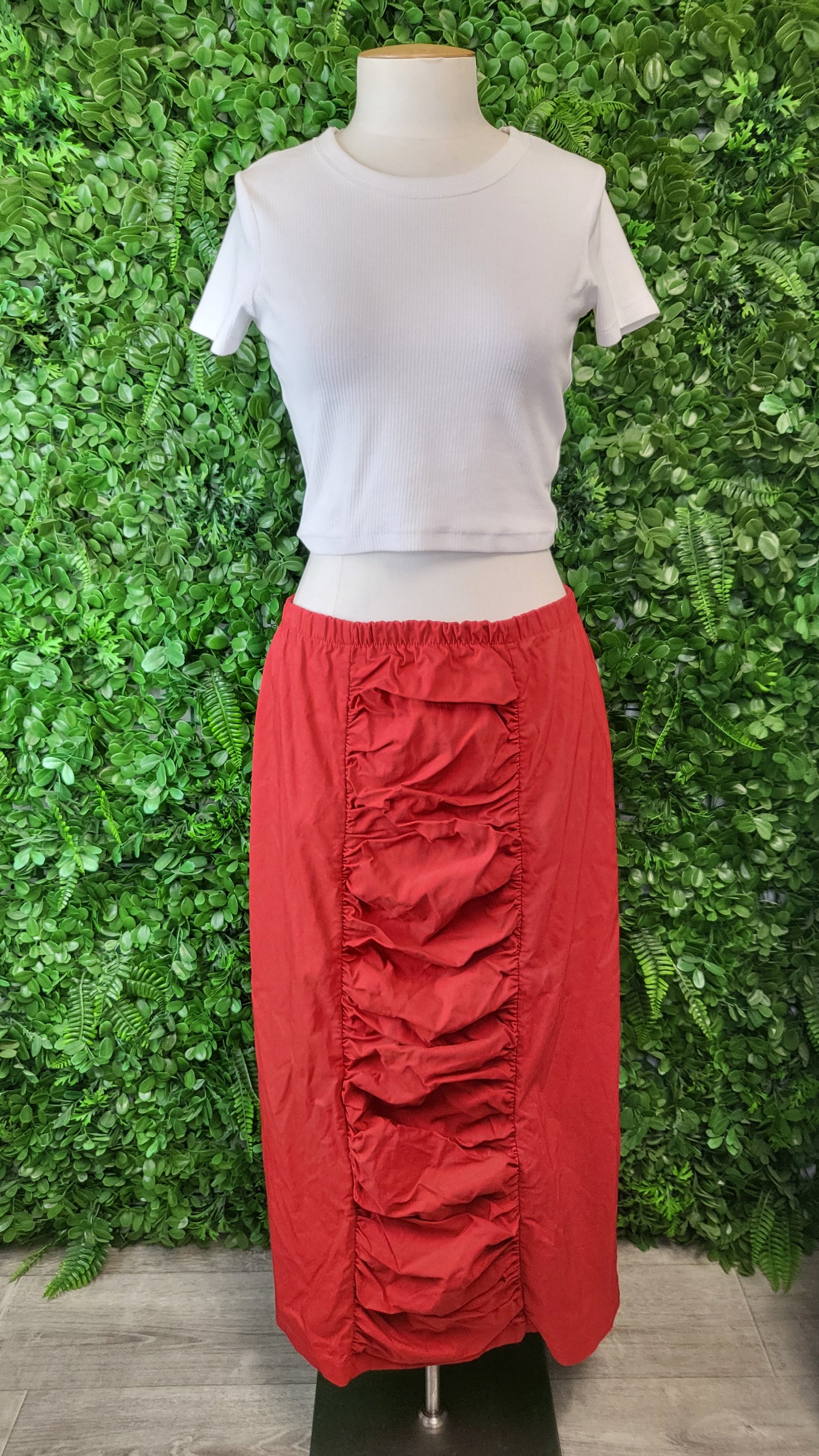 Poppies Collection Red Ruched Skirt (18)