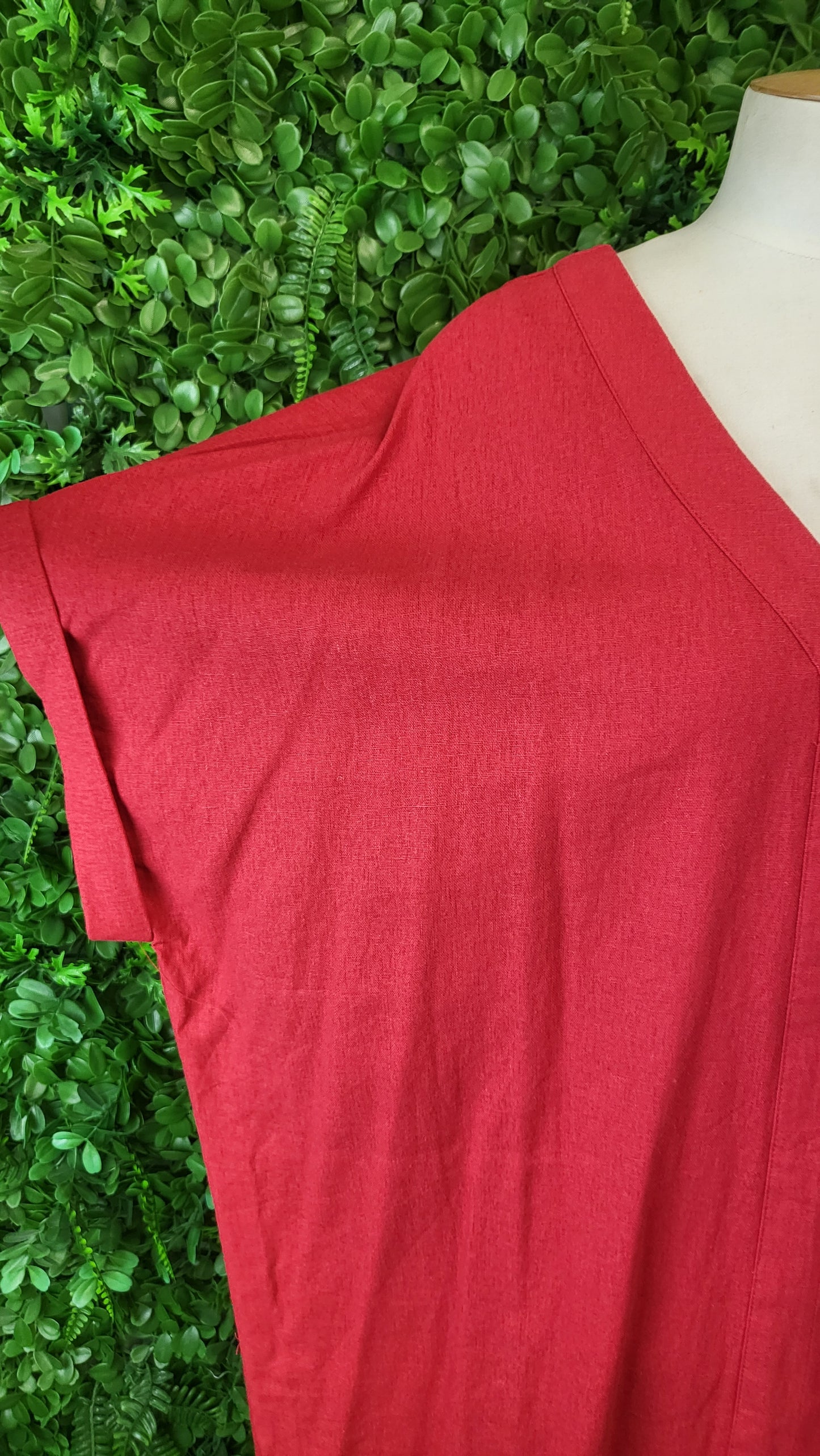 Twin Lakes Red Linen Dress (20)