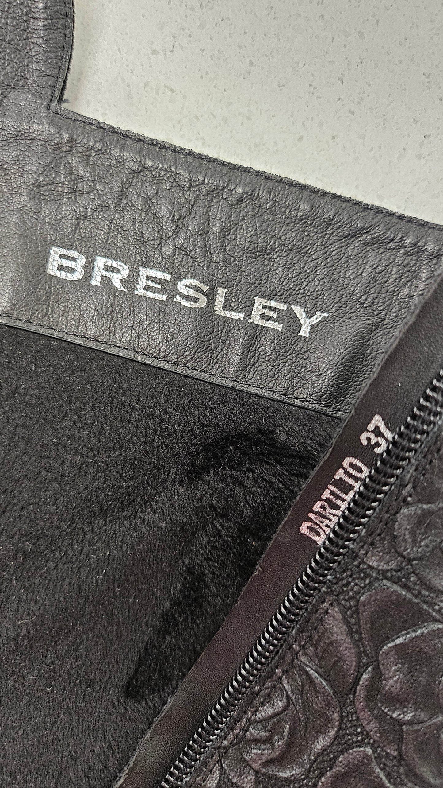 Bresley Black/Charcoal Textured Boot (37)