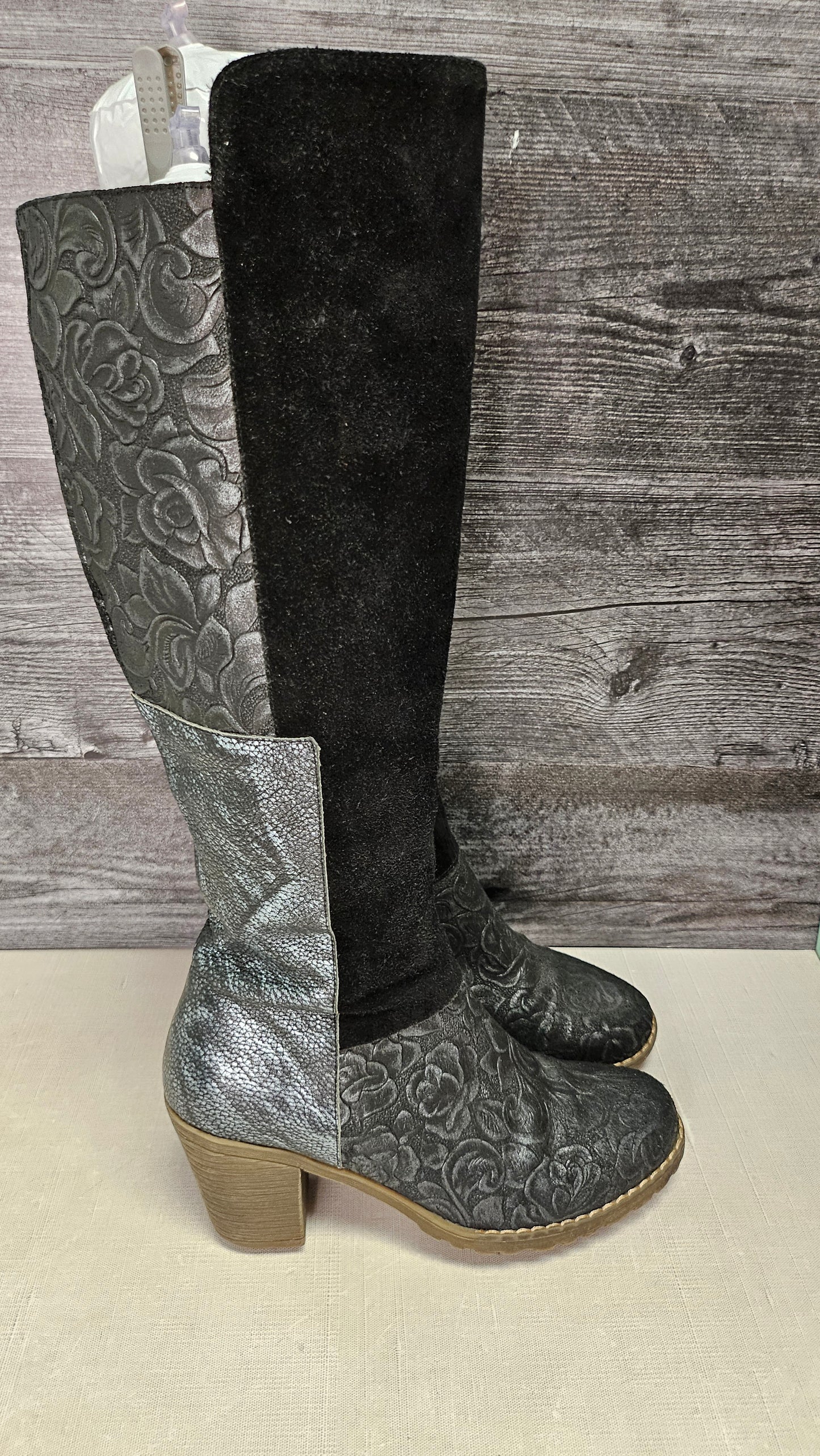 Bresley Black/Charcoal Textured Boot (37)