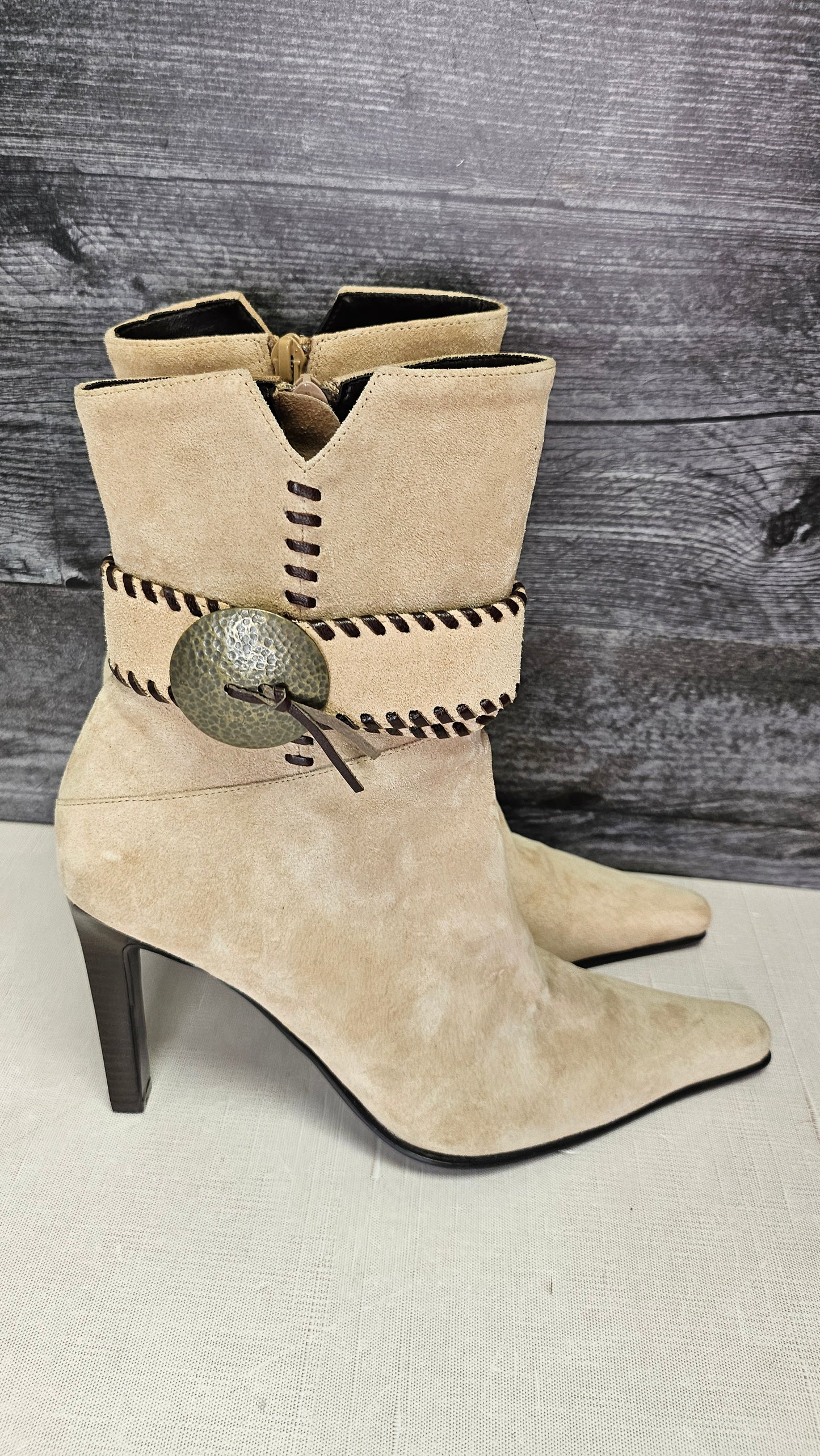 Sachi Sand Suede Boot (8.5)