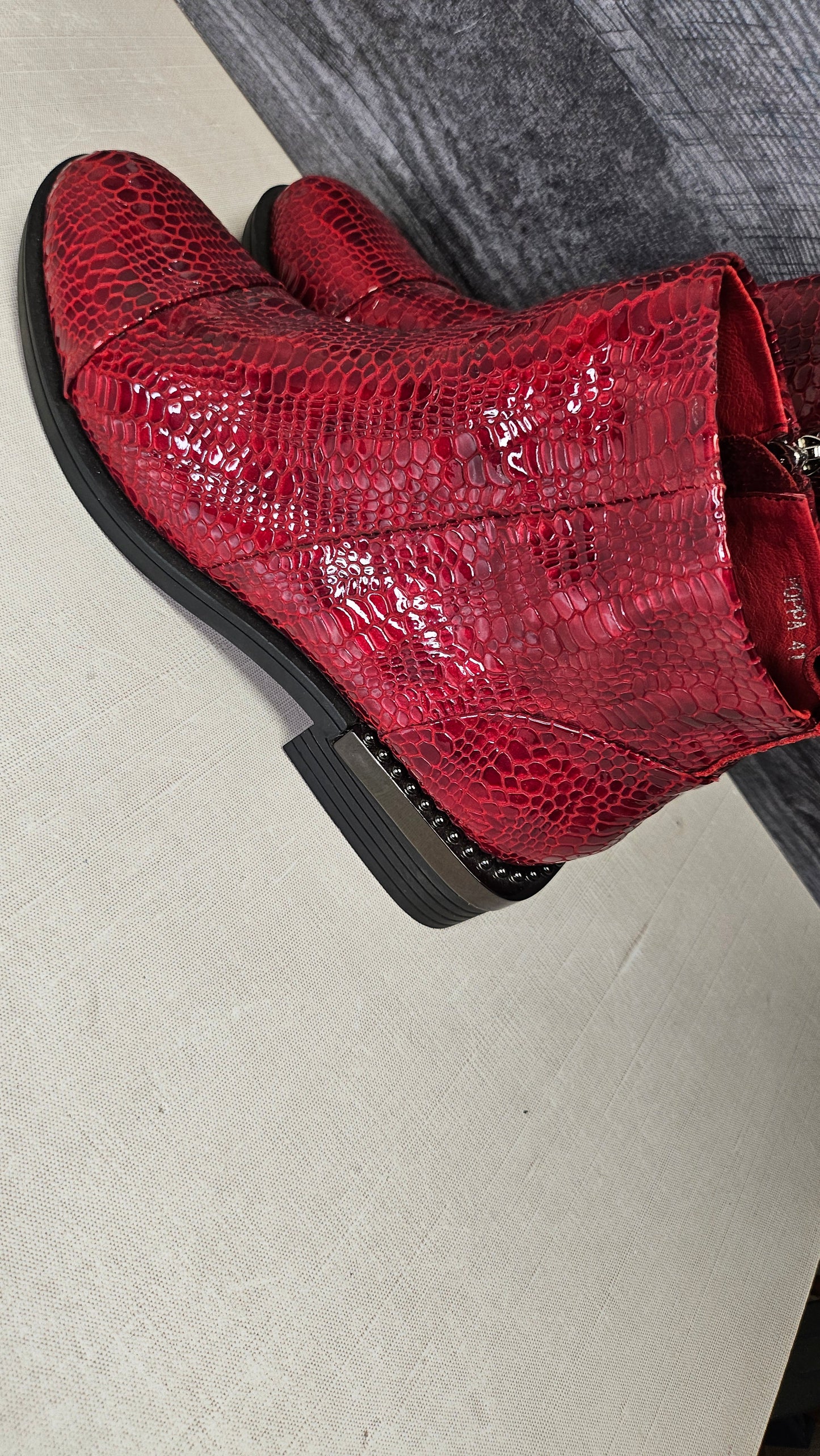 Minx Red Faux Croc Ankle Boot (41)