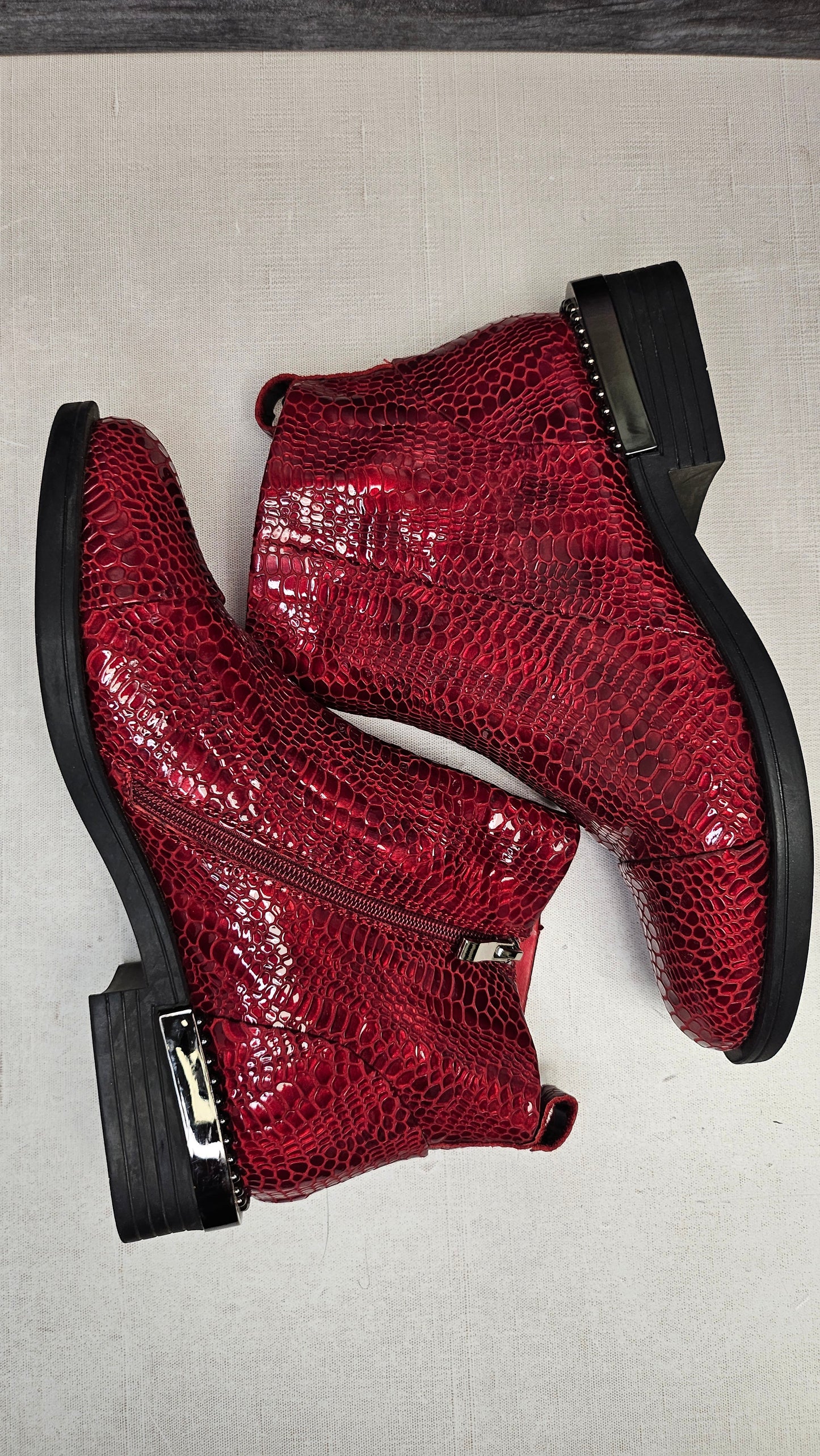 Minx Red Faux Croc Ankle Boot (41)