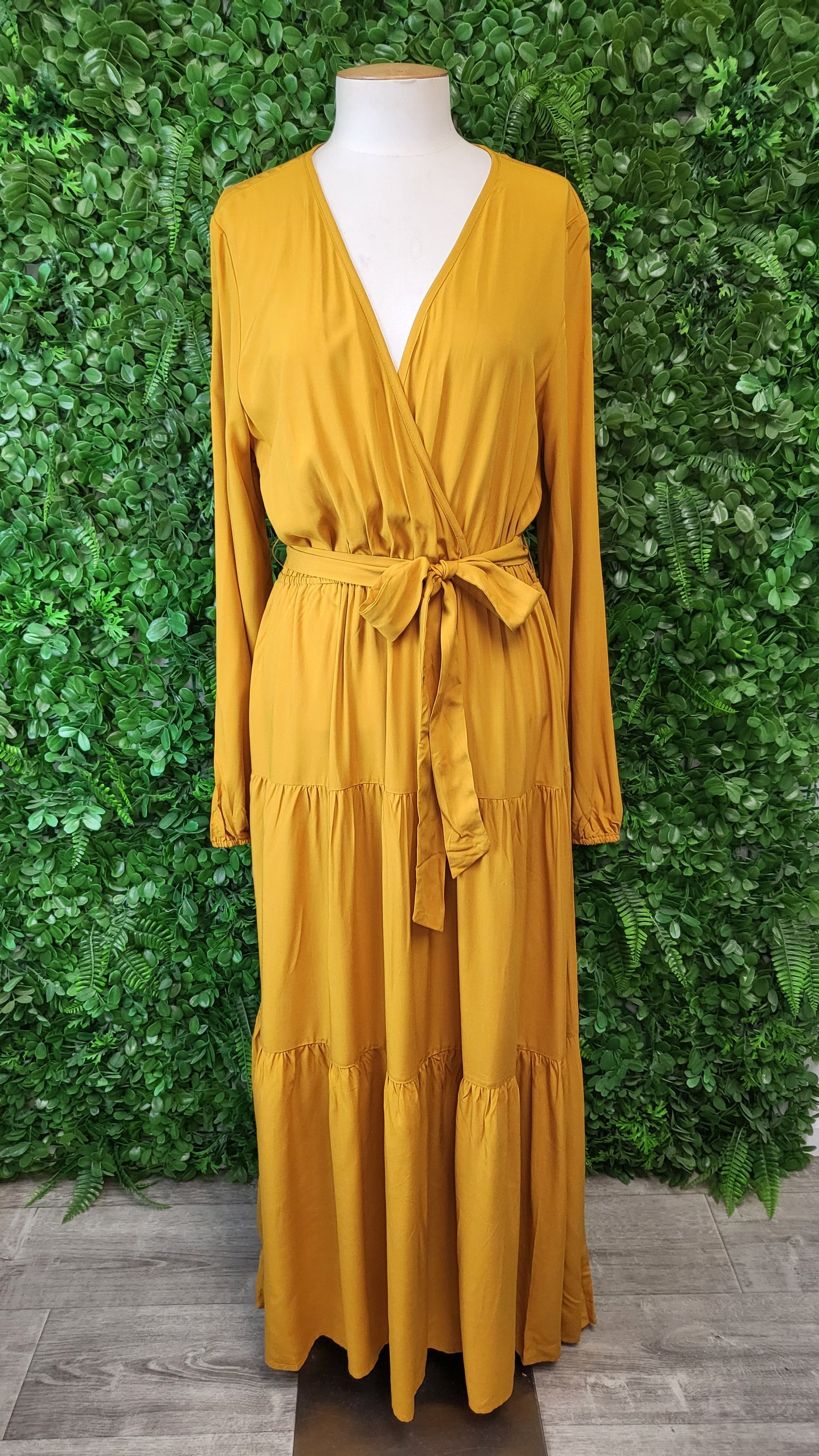 Stella + Gemma Mustard Carlyle Dress BNWT (12)