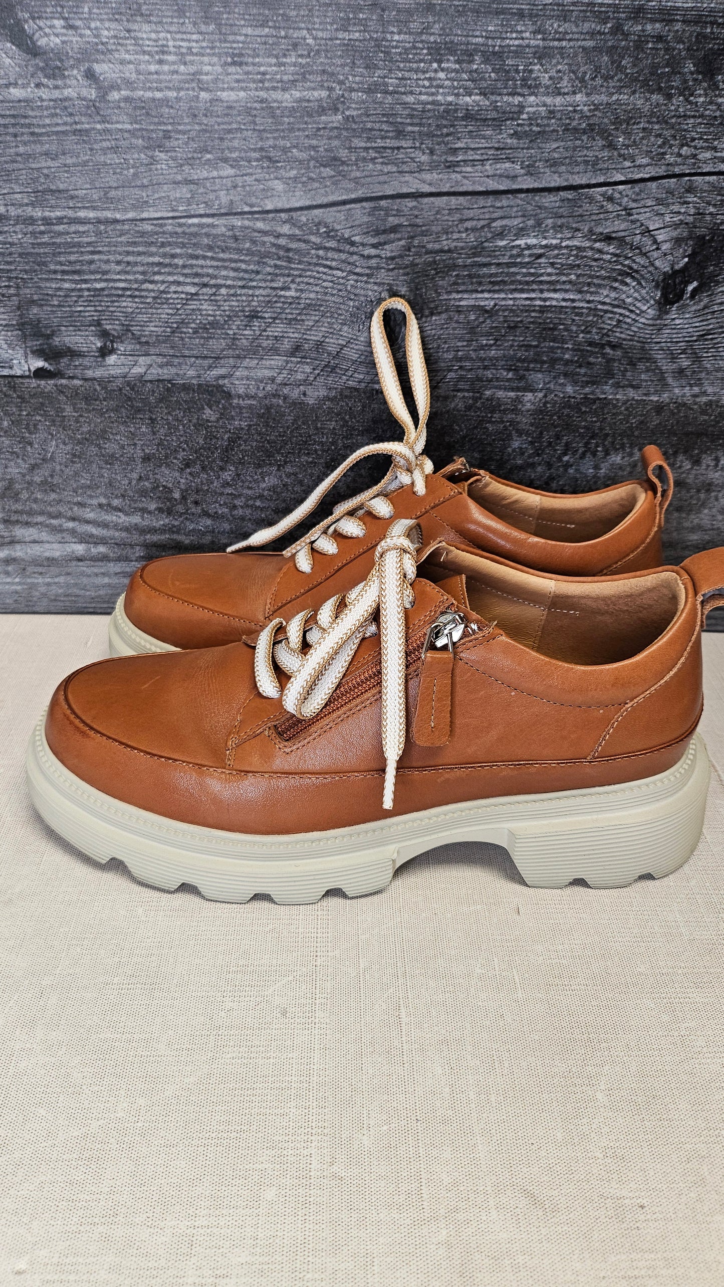 Charlie Rose Tan Leather Lace Up (38)