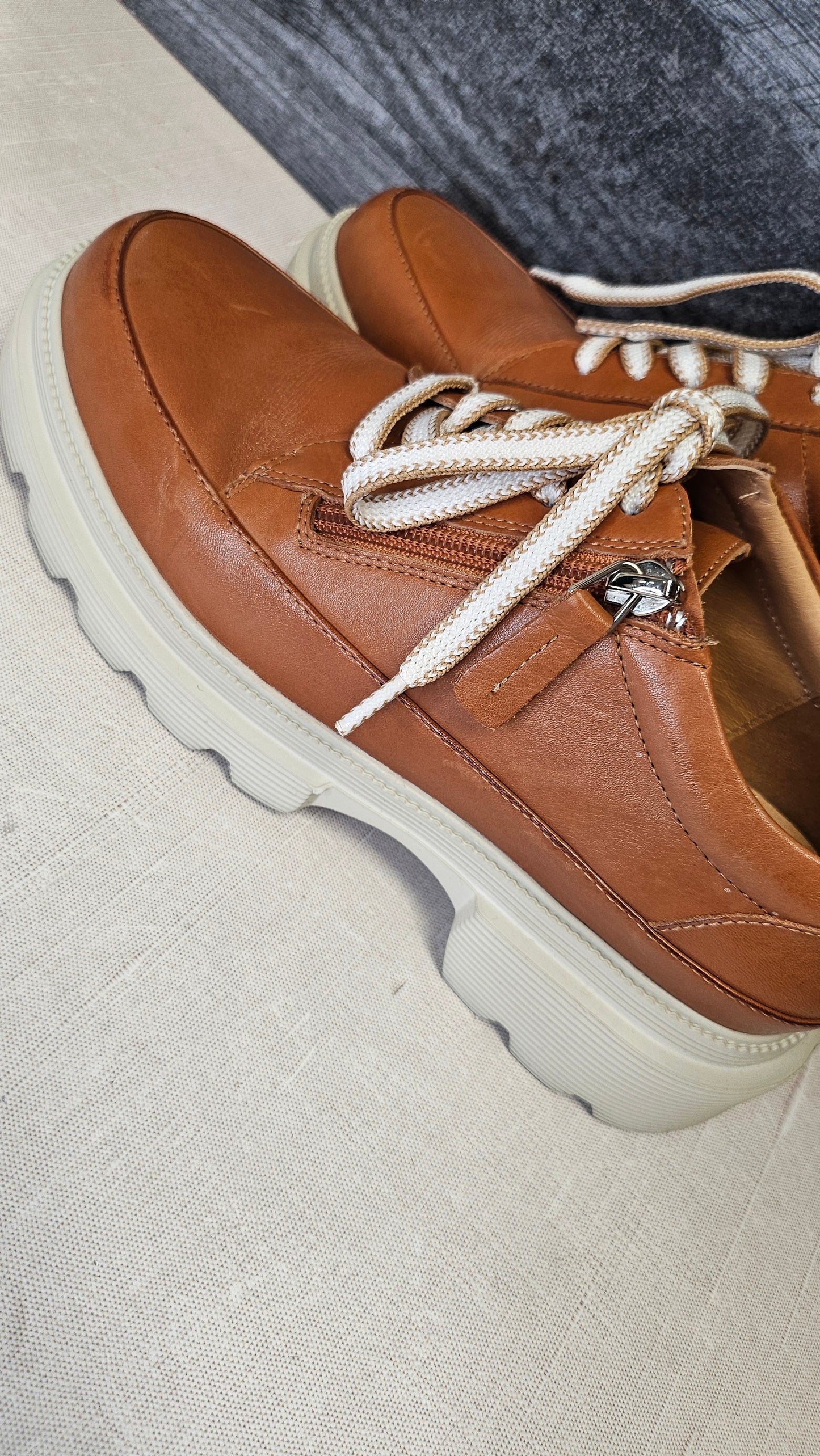 Charlie Rose Tan Leather Lace Up (38)