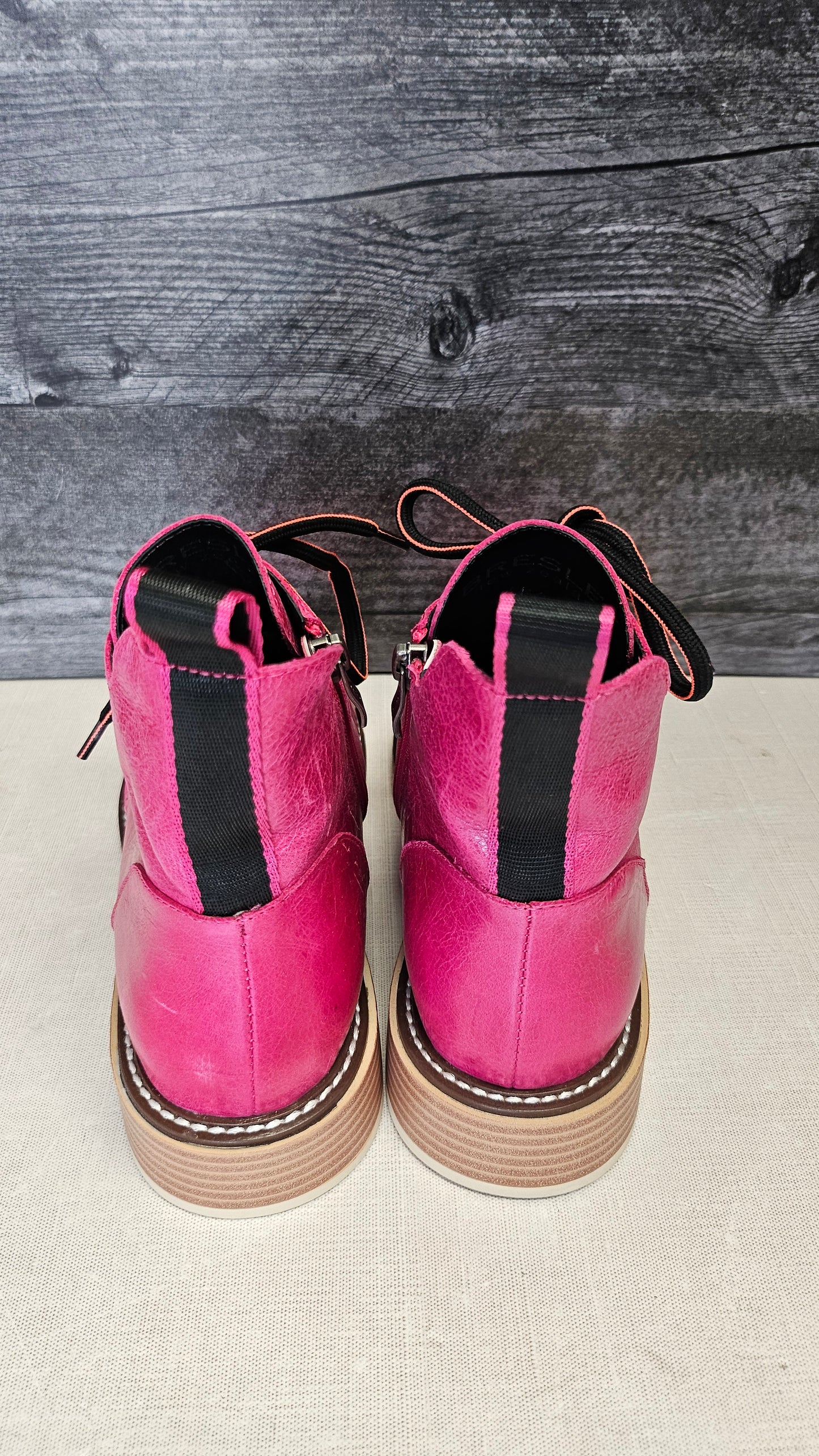 Bresley Pink Leather Boot NEW (38)