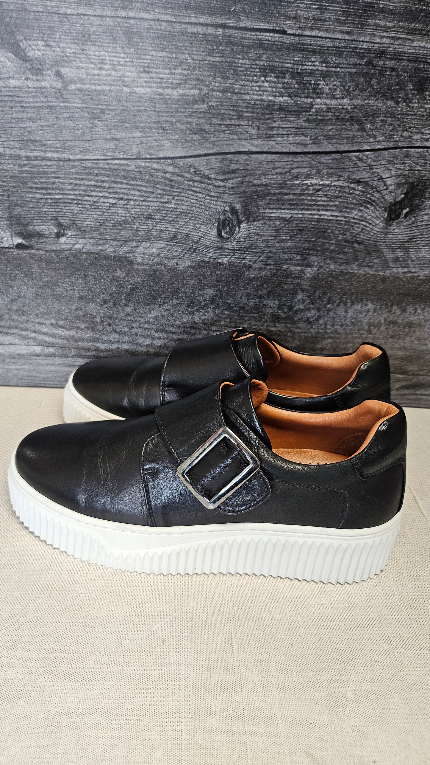 Sala Black Sneakers (38)