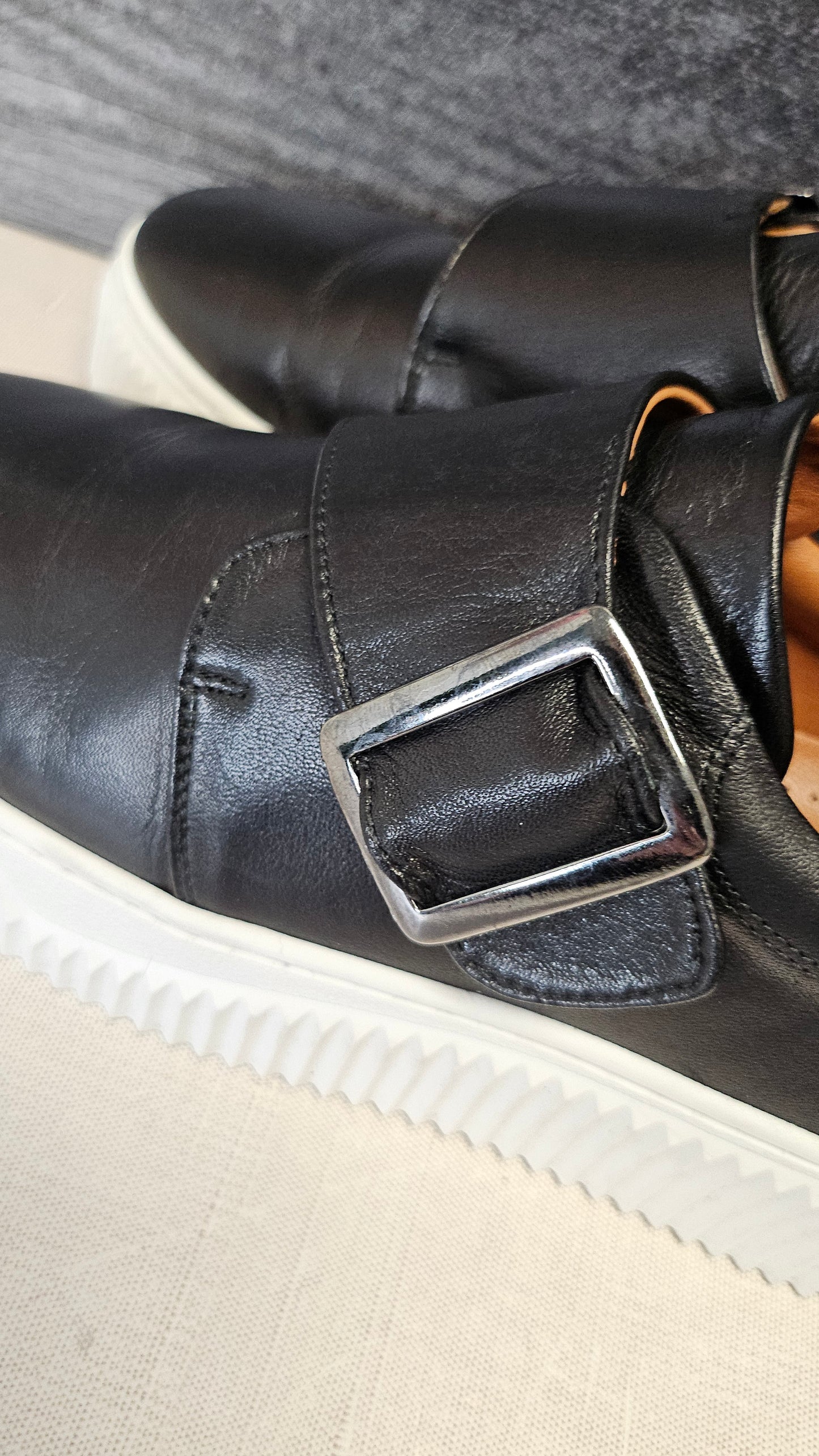 Sala Black Sneakers (38)