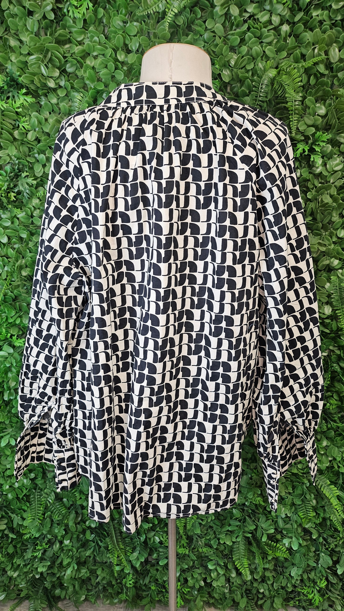 Tuesday Black/Cream Print Shirt (12-14)