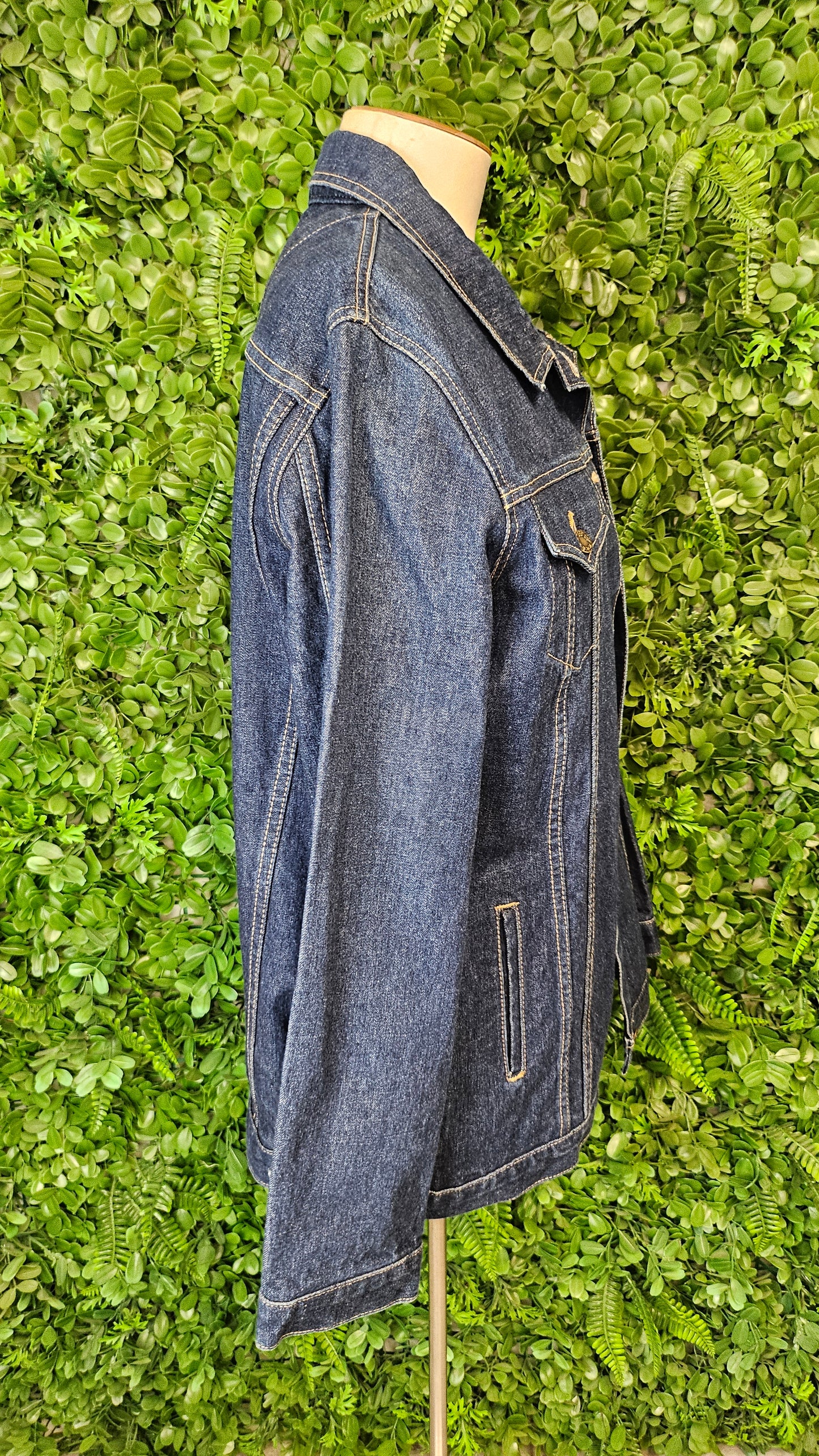 Precious Vessel Ink Embroidered Jacket (16)