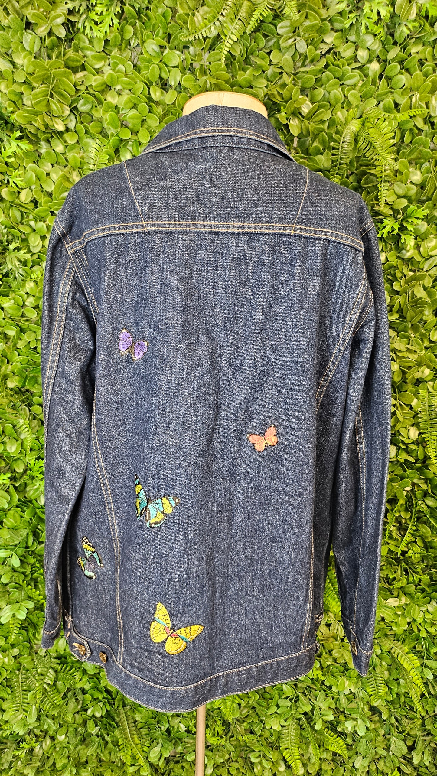 Precious Vessel Ink Embroidered Jacket (16)