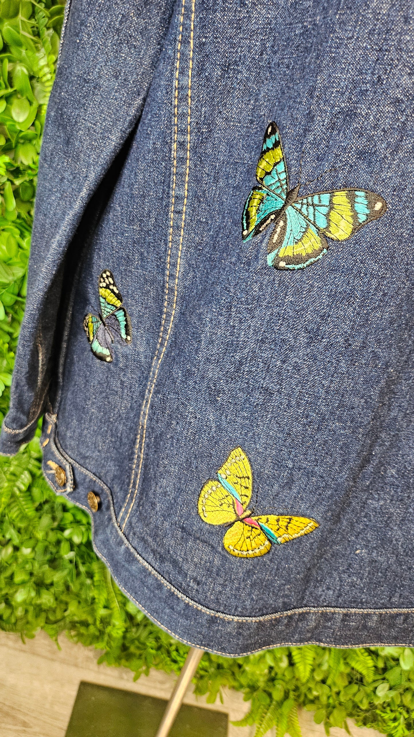 Precious Vessel Ink Embroidered Jacket (16)