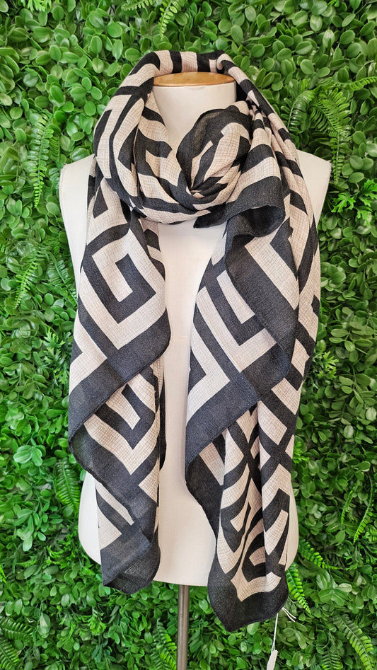 Unknown Black/Cream Geometric Scarf/Wrap