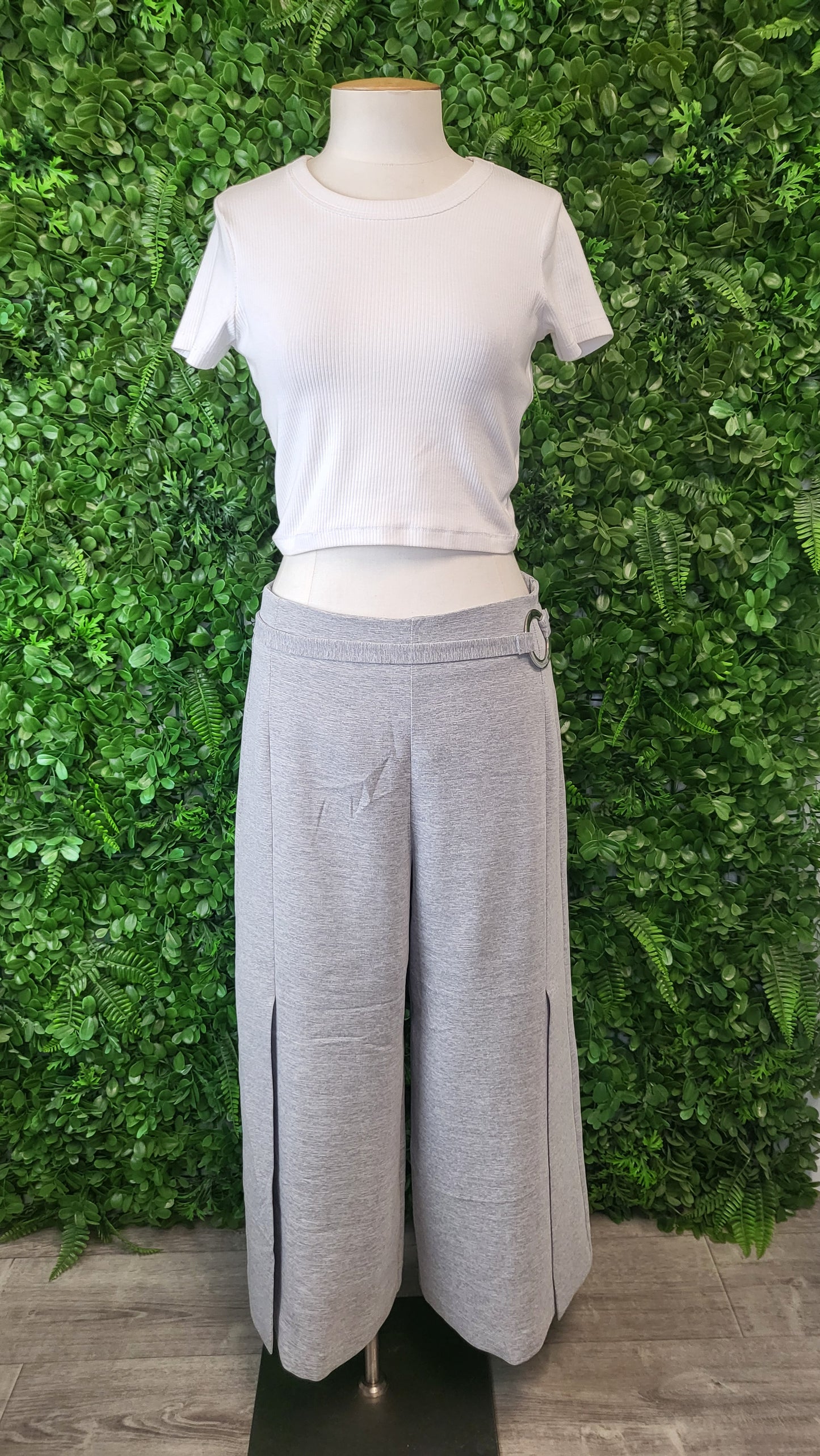 Veronika Maine Gray Crop Culottes (10)