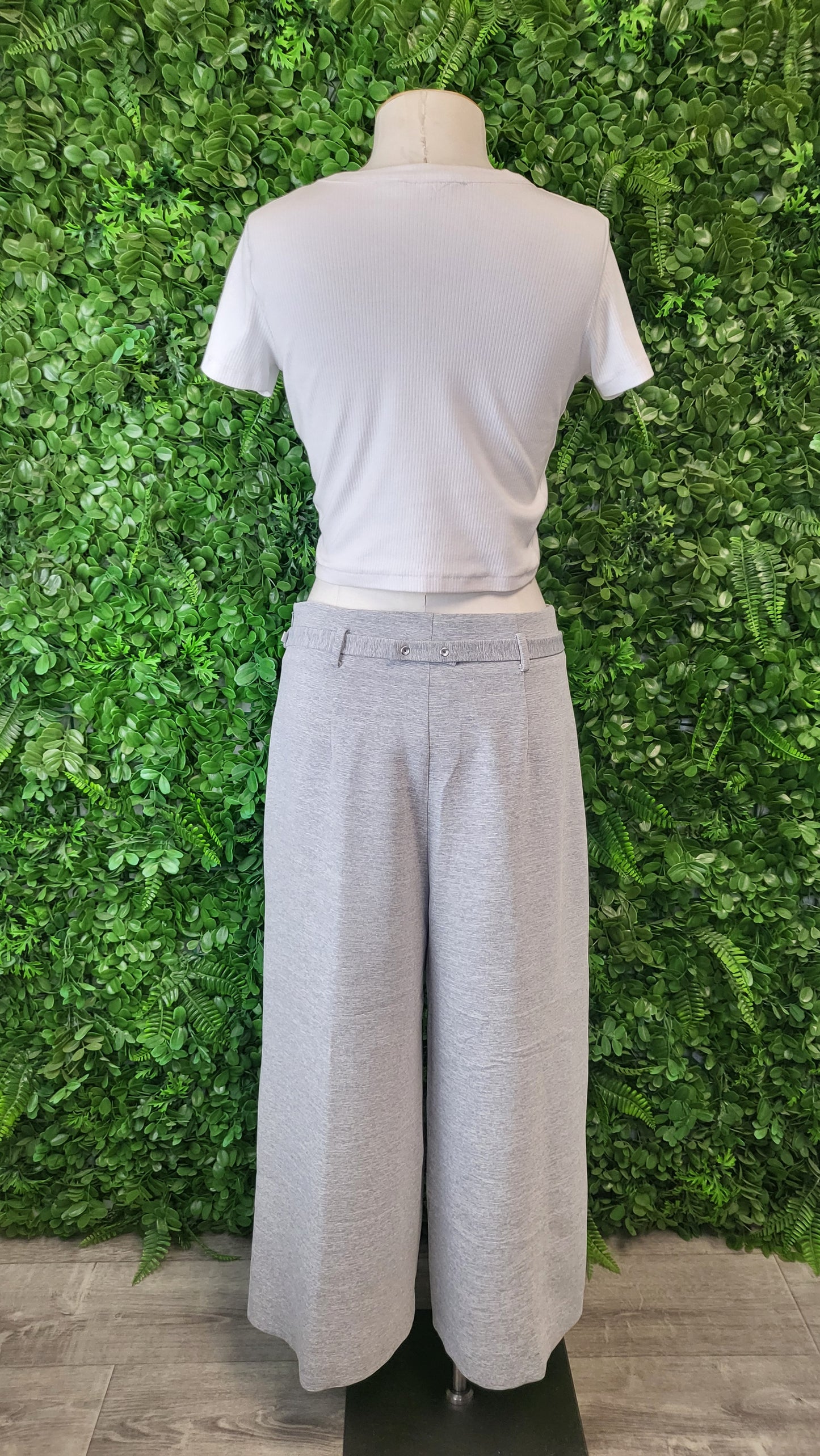 Veronika Maine Gray Crop Culottes (10)