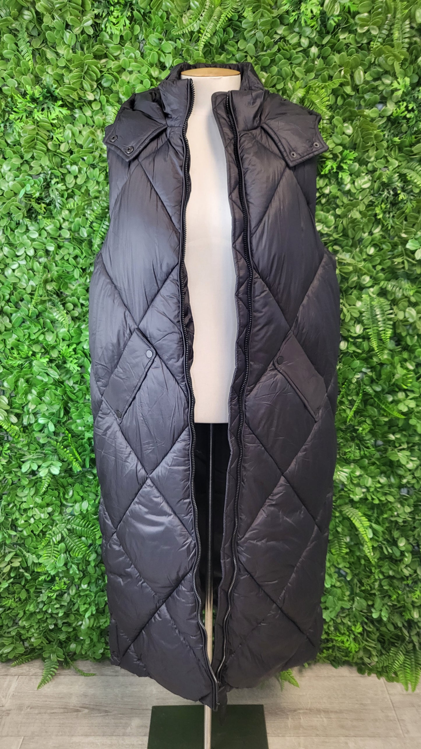 Active Black Longline Puffer Vest (10-12)