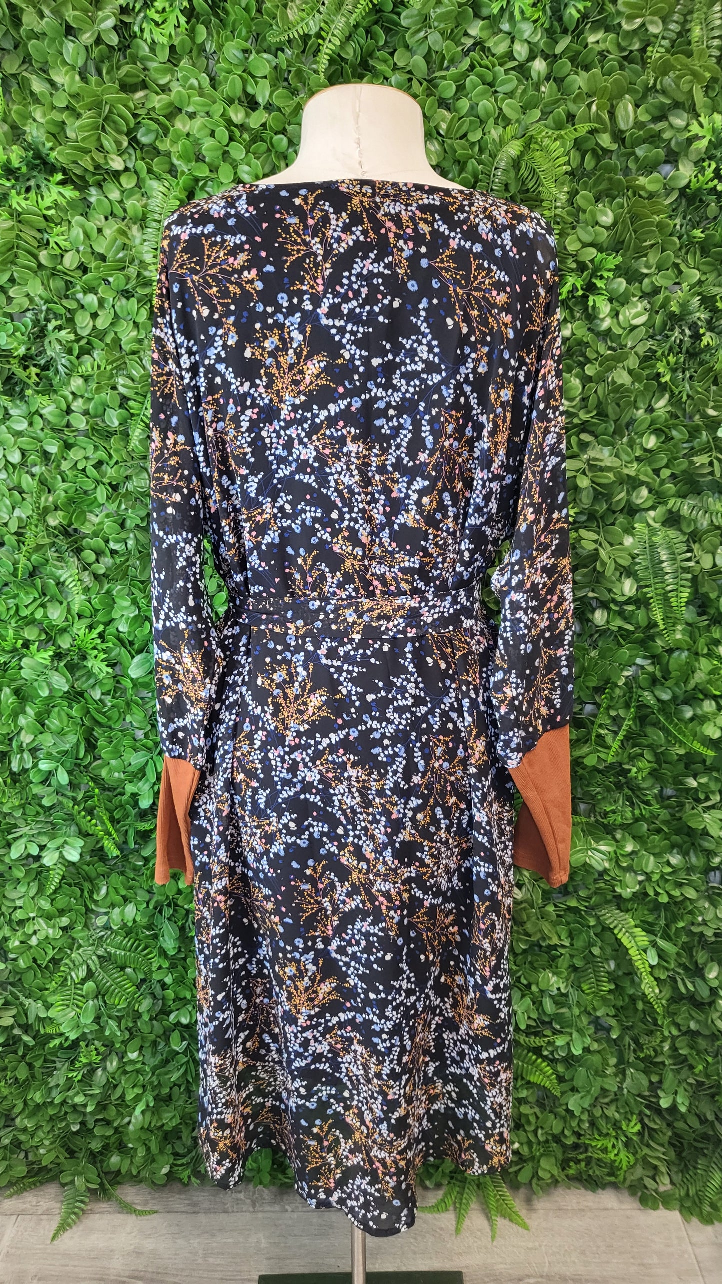 Charlo Floral Midi Dress (10)