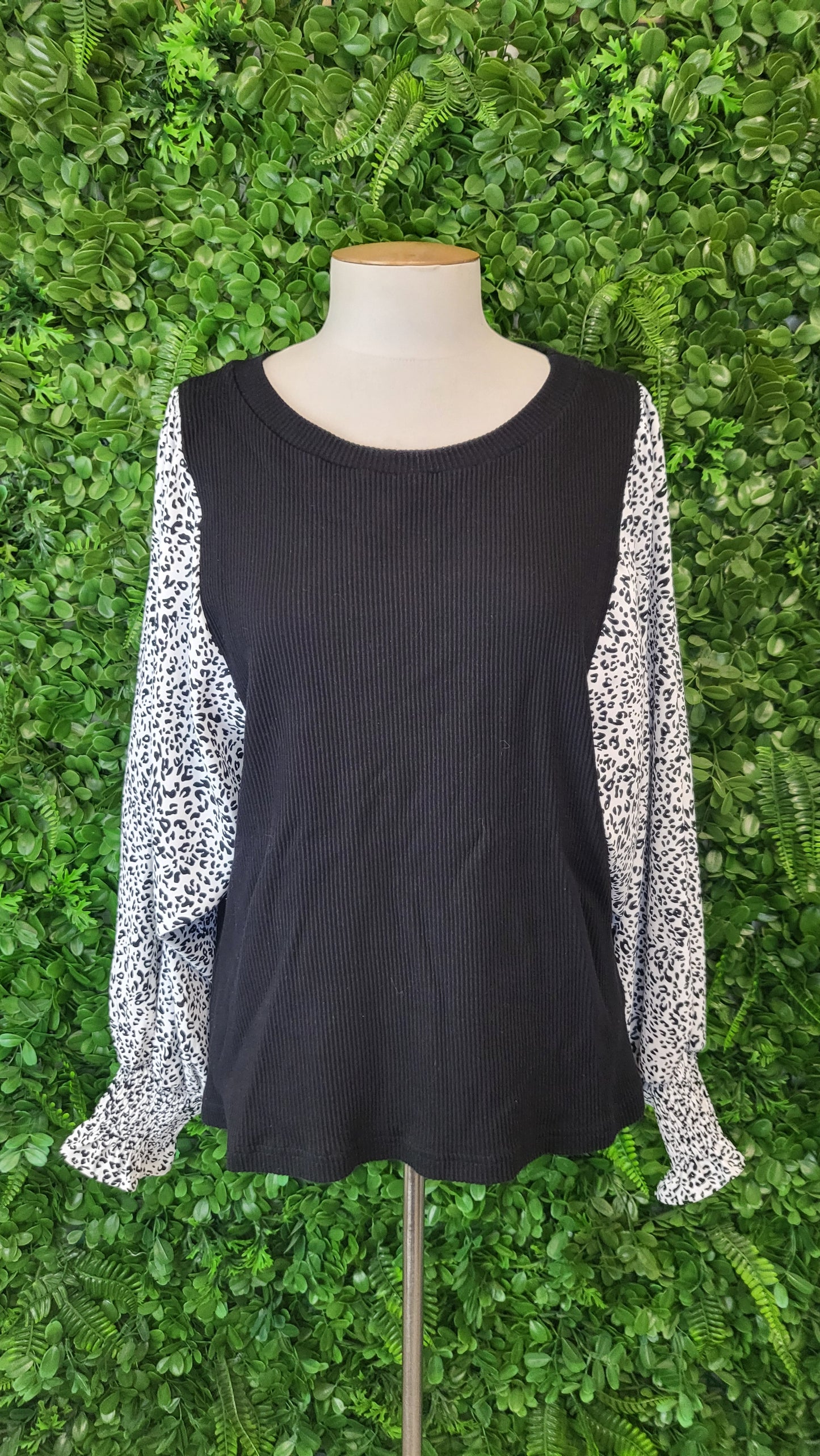 Charlo Animal Print Contrast Top (10)