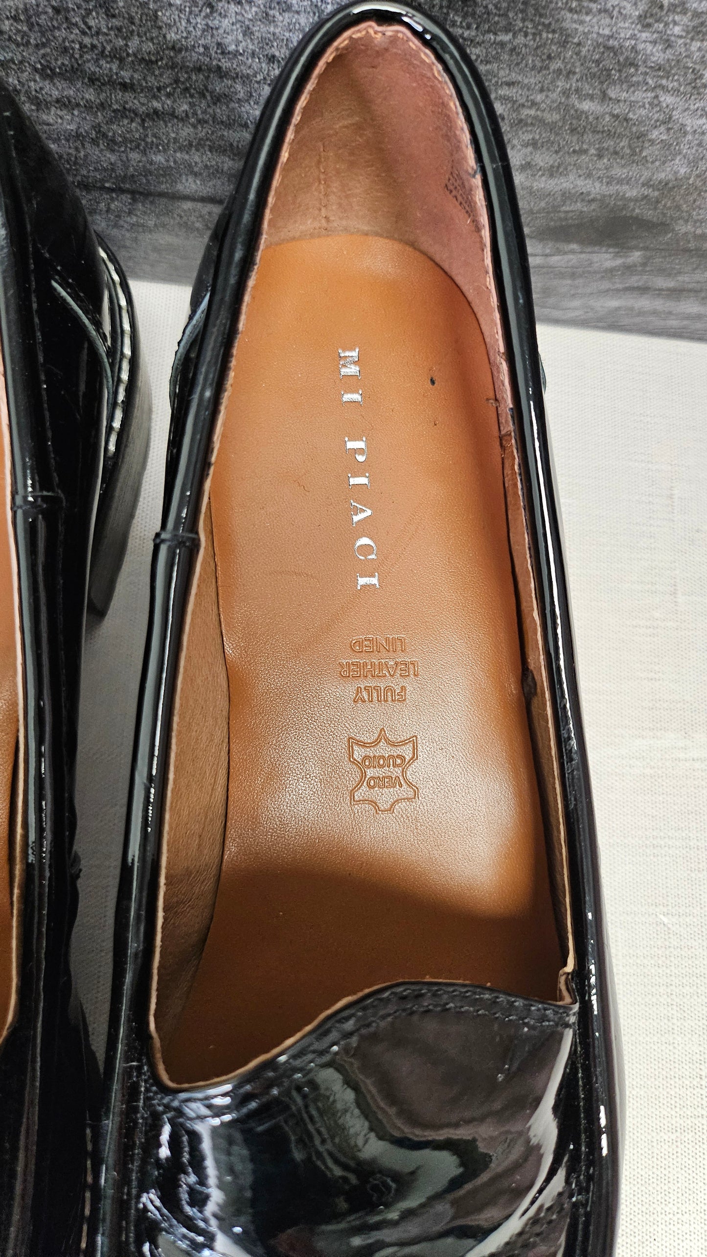 Mi Piaci Black Patent Loafer (42)