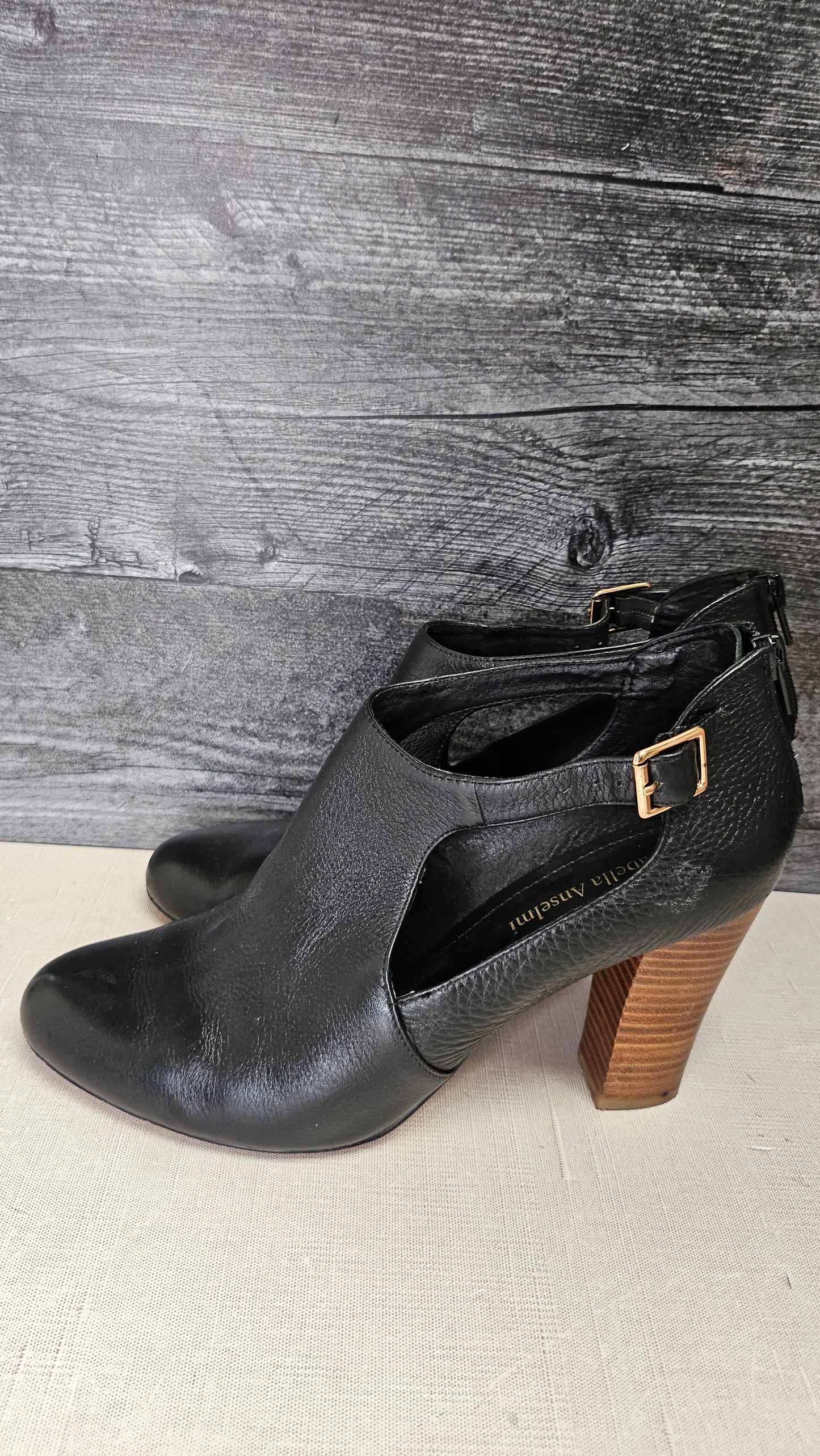 Isabella Anselmi Black Bootie Heel (41)