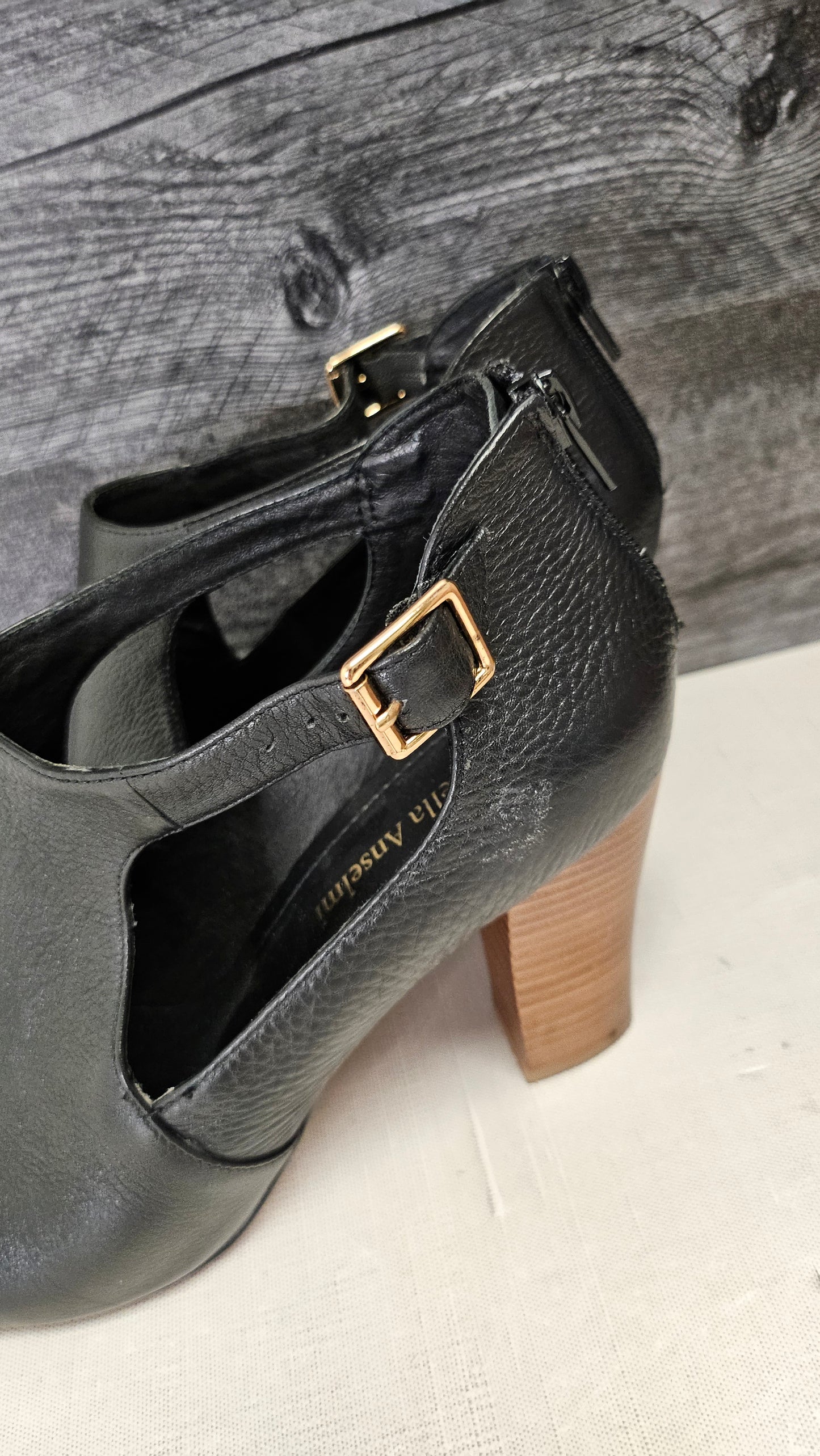 Isabella Anselmi Black Bootie Heel (41)