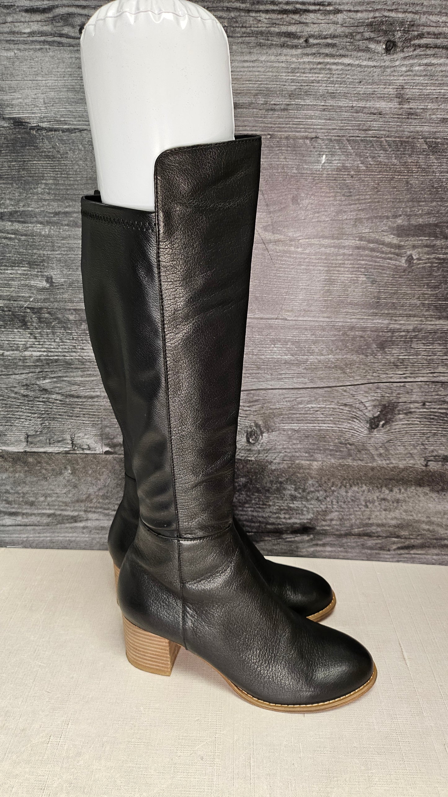 Django & Juliette Black Leather Knee High Boots (37)