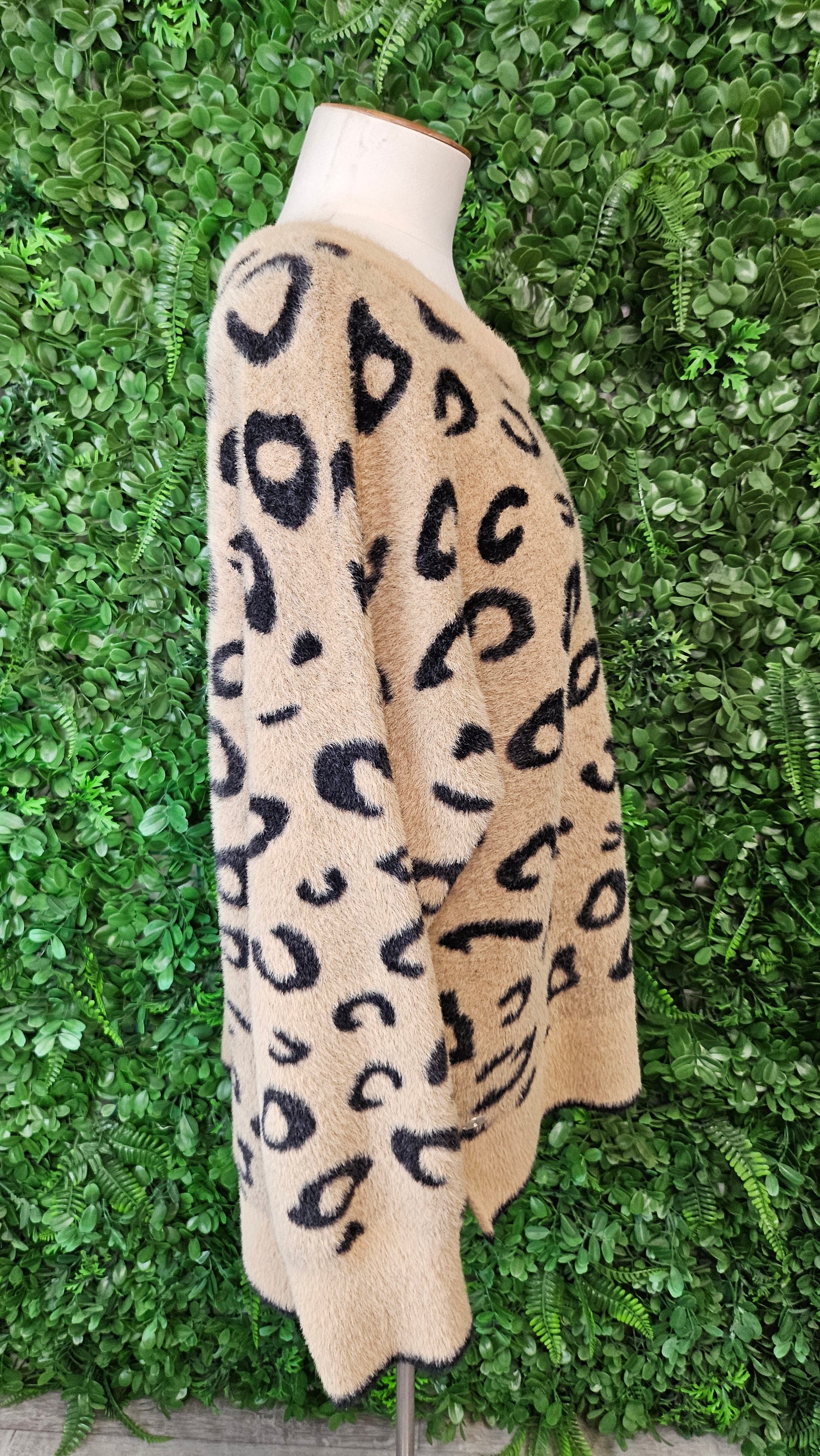 Foxwood Leopard Print Fluffy Knit (16)