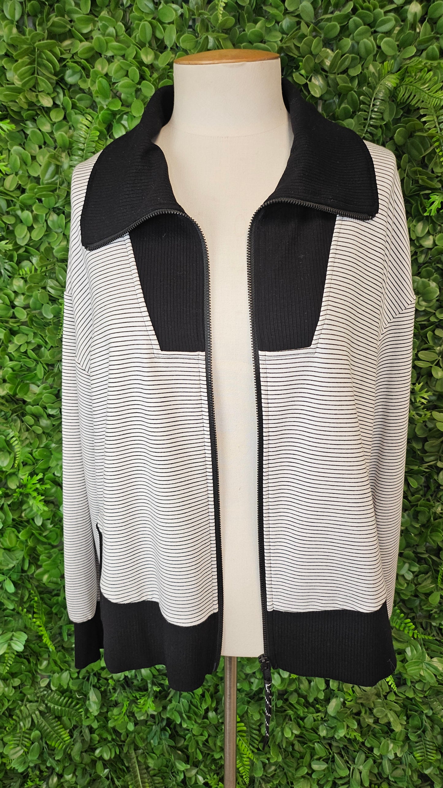 Foil Black/White Stripe Zip Up (12)