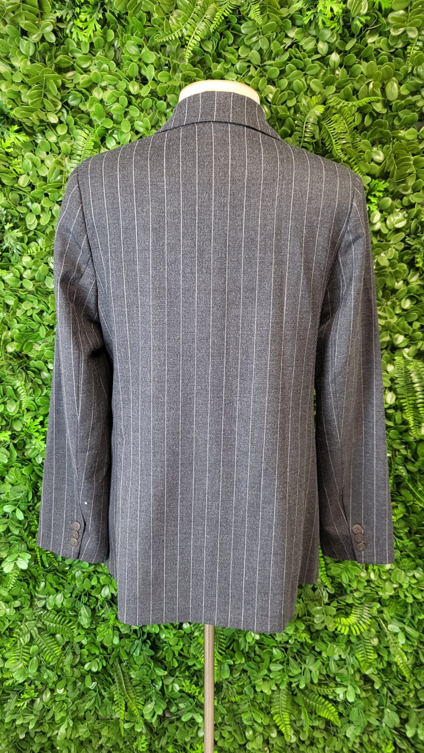 Max Grey Pinstripe Blazer (8)