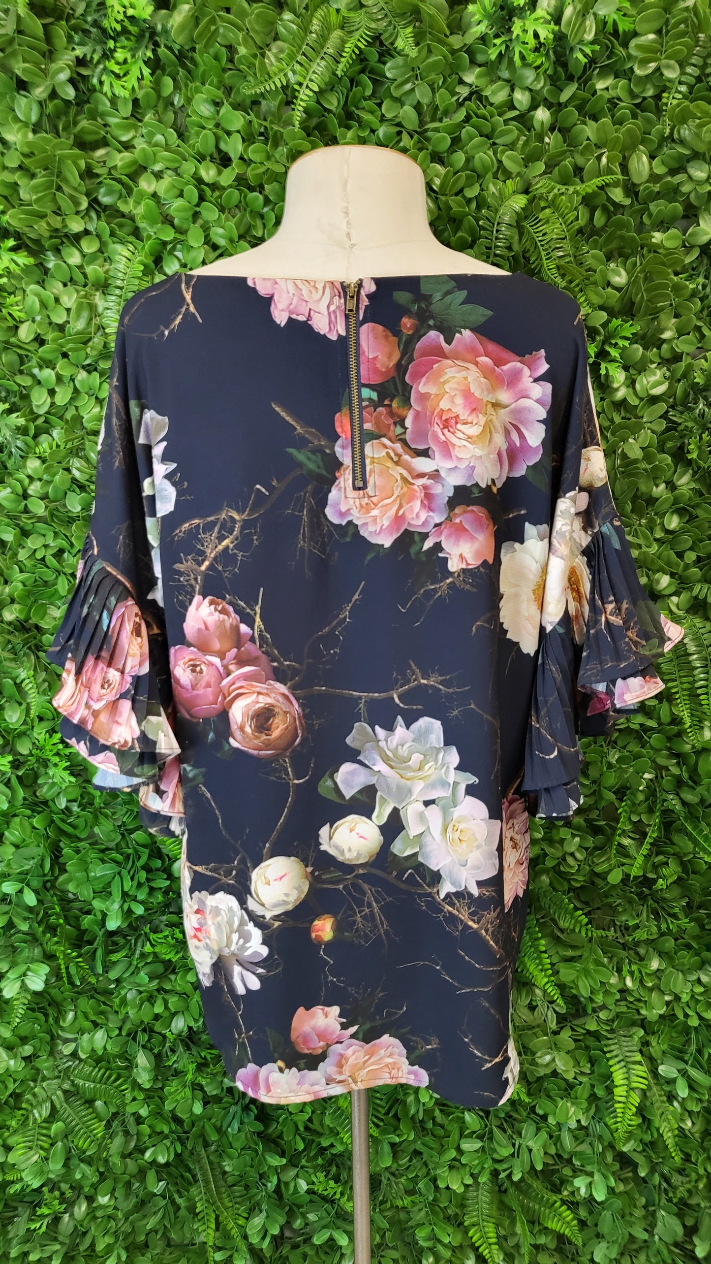 Annah Stretton Floral Pleat Sleeve Top (12)