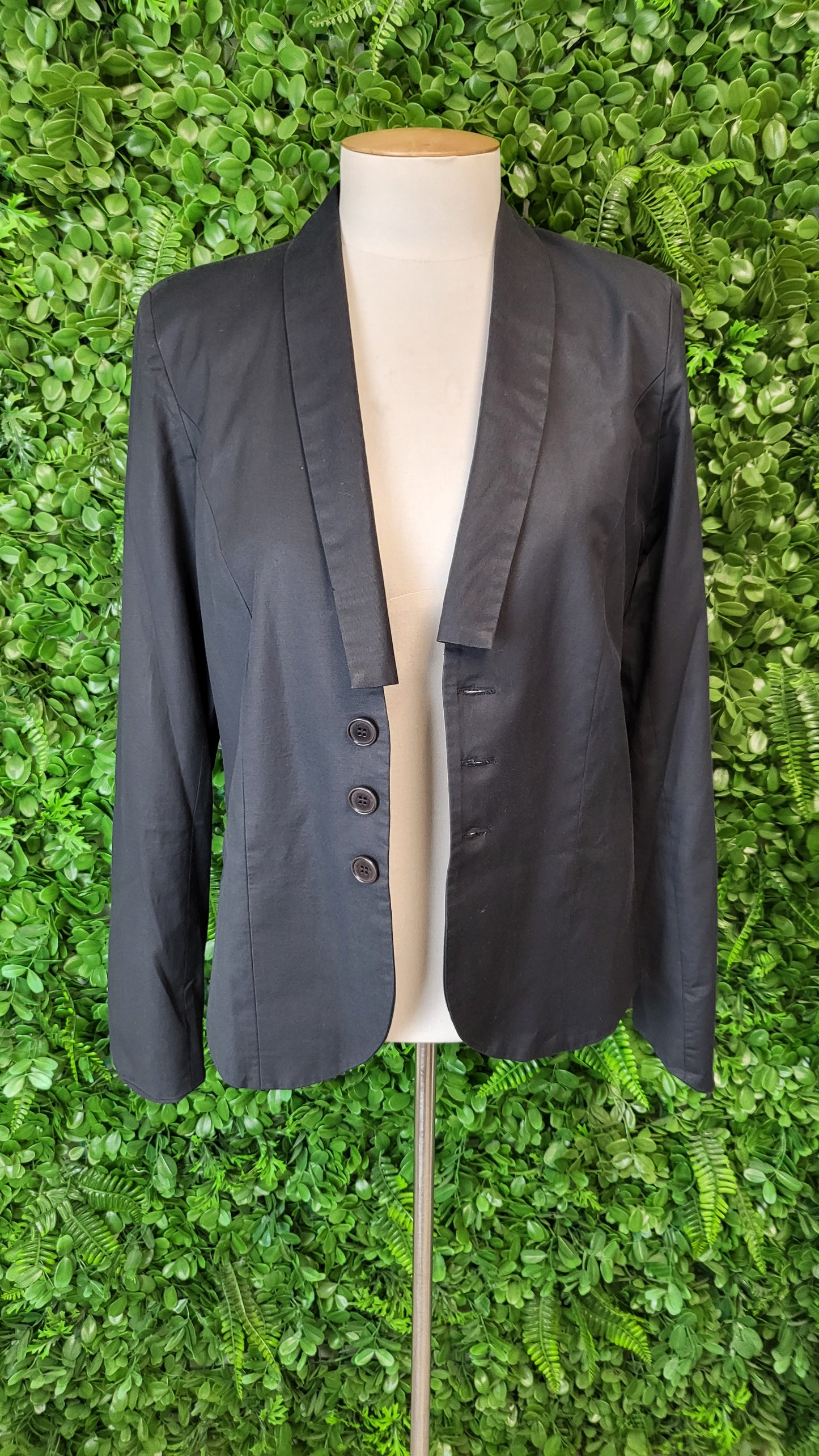 NYNE Ink Black Light Blazer (10)
