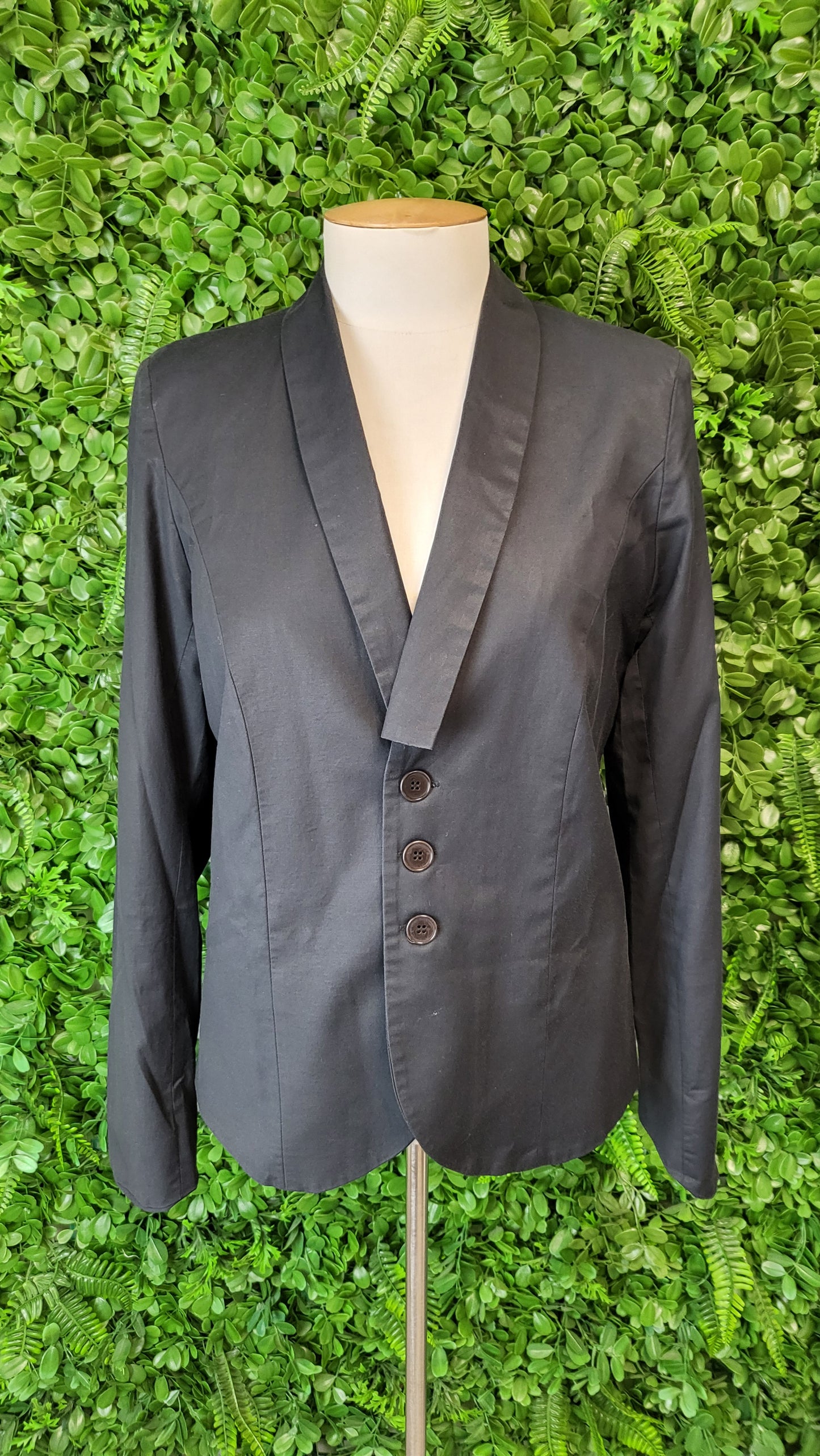 NYNE Ink Black Light Blazer (10)