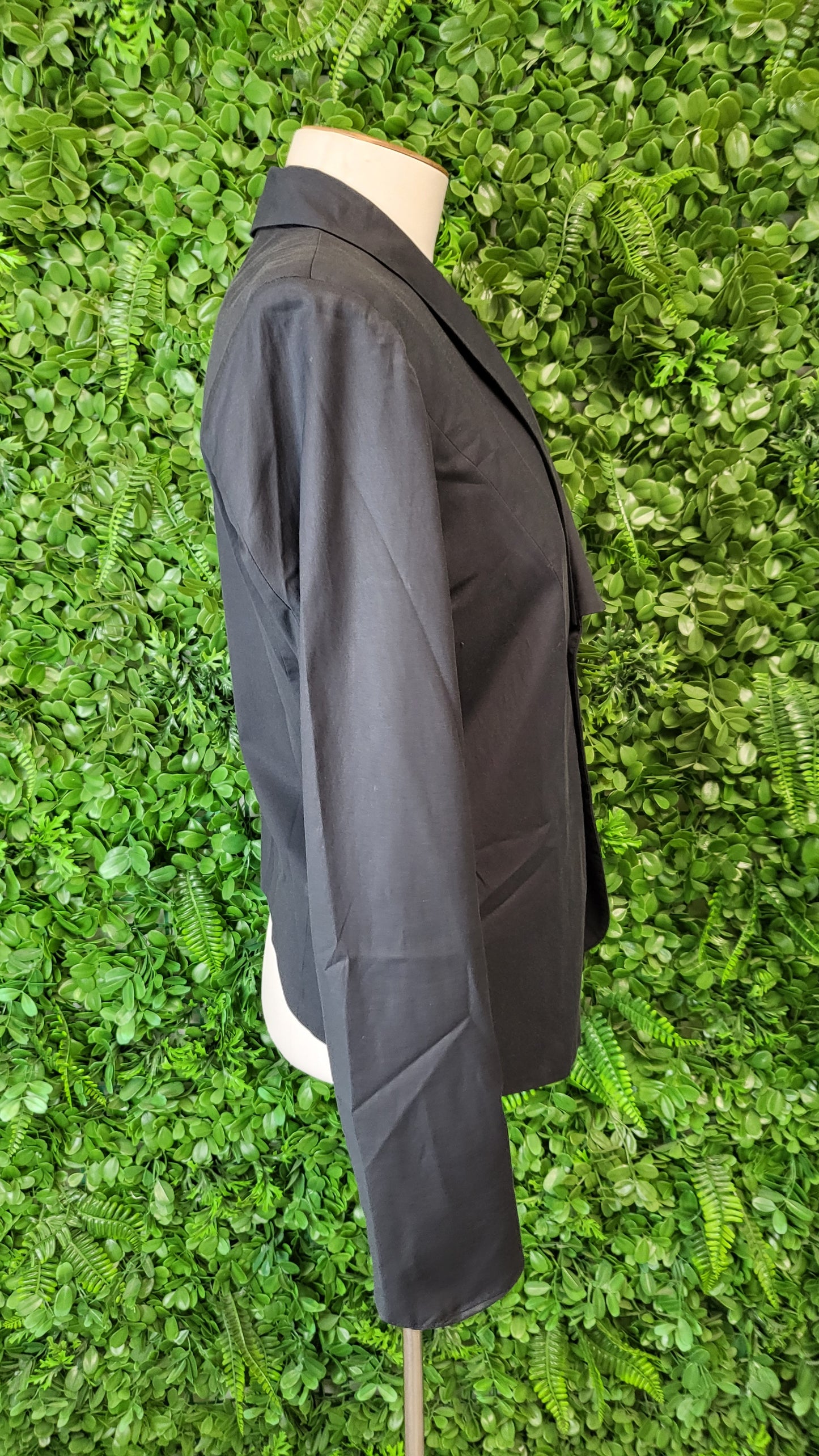 NYNE Ink Black Light Blazer (10)