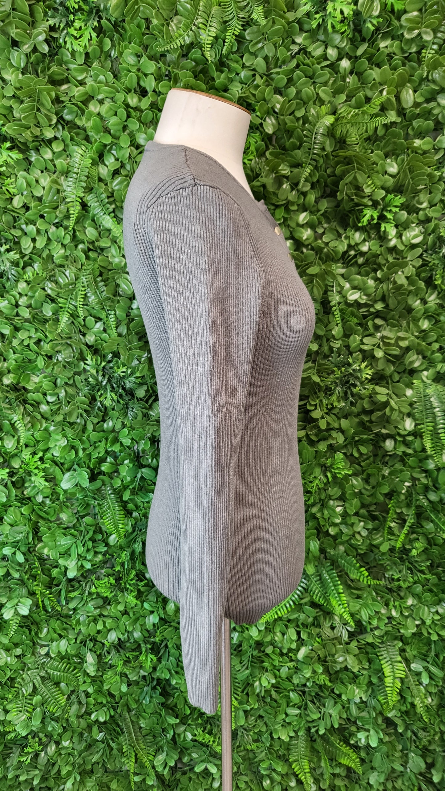 Decjuba Olive Ribbed Top (10)