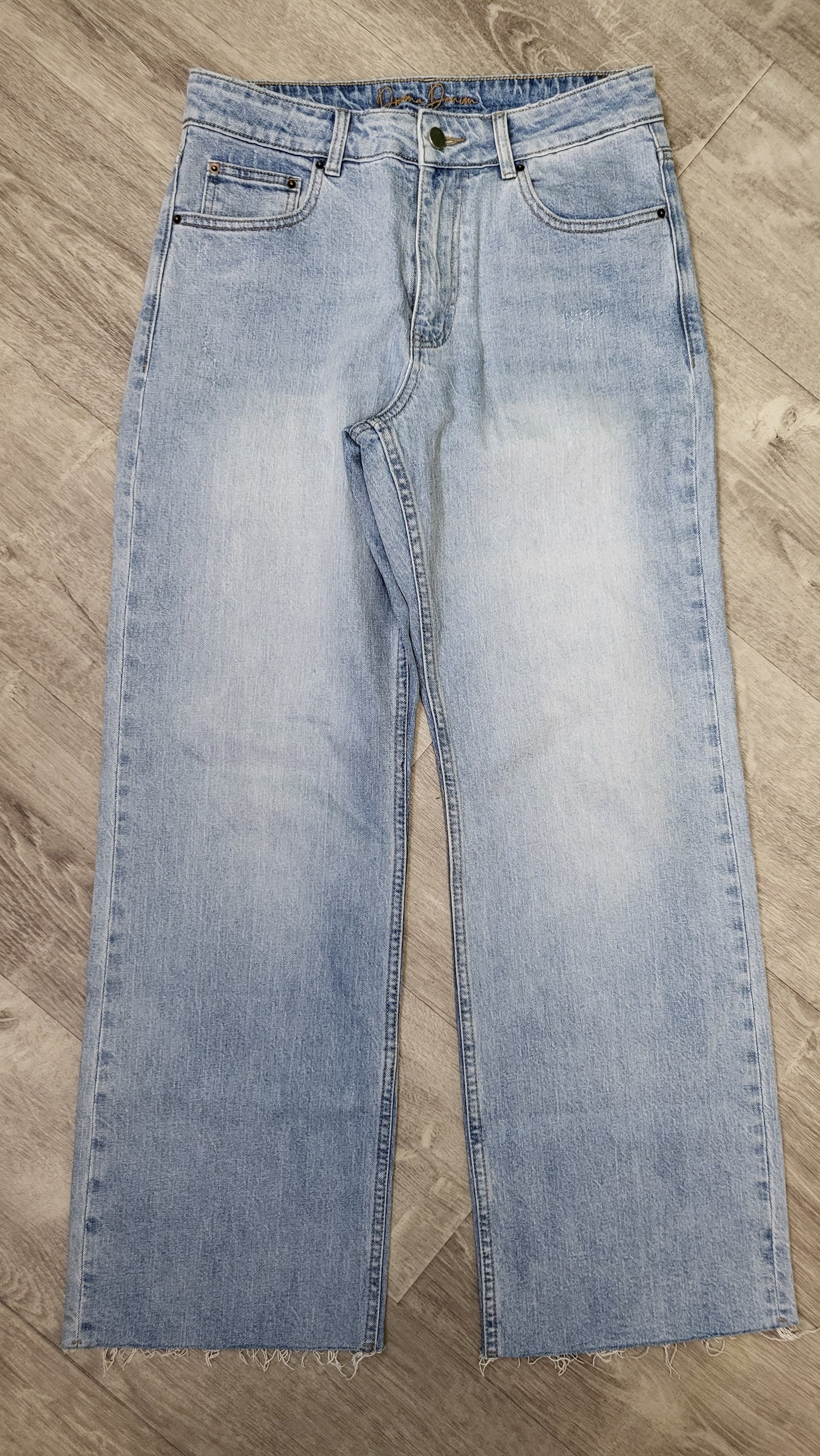 Drama The Label  Lightwash Jeans (10)
