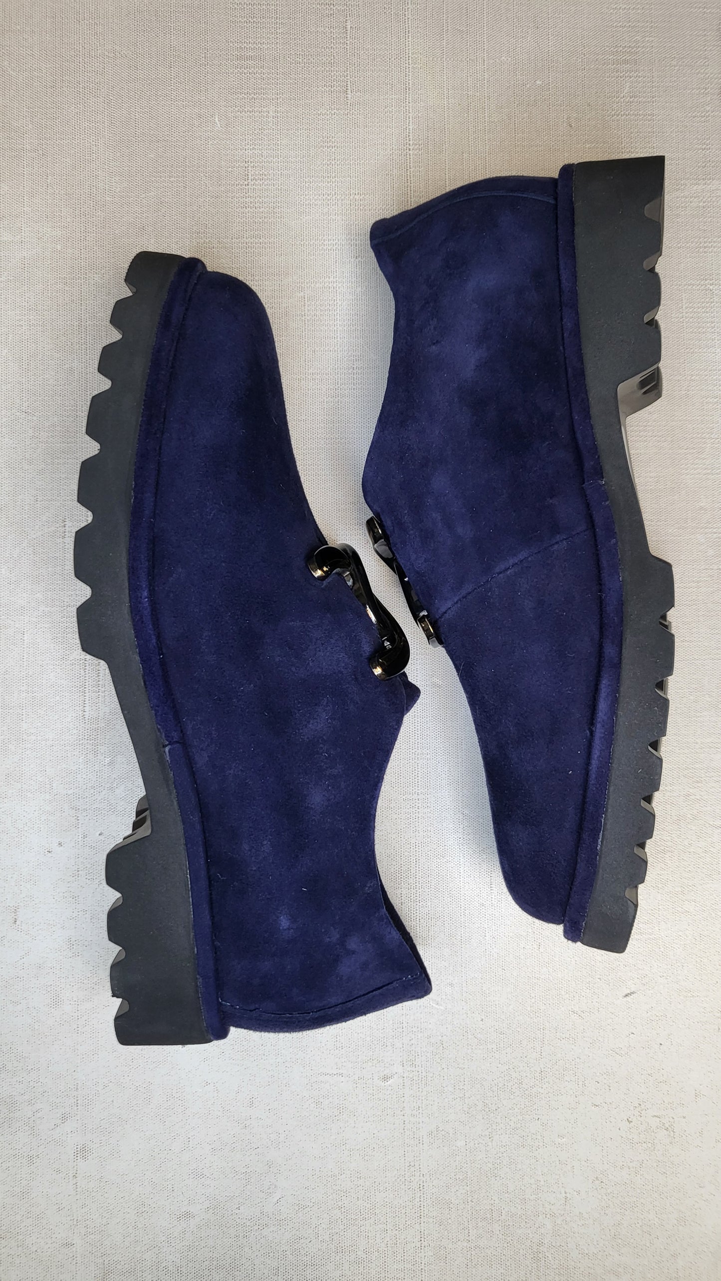 Minx Navy Suede Loafer (38)