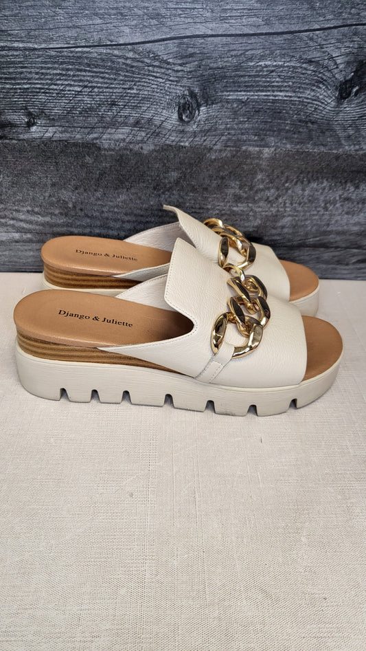Django & Juliette Cream Platform Slide (37)