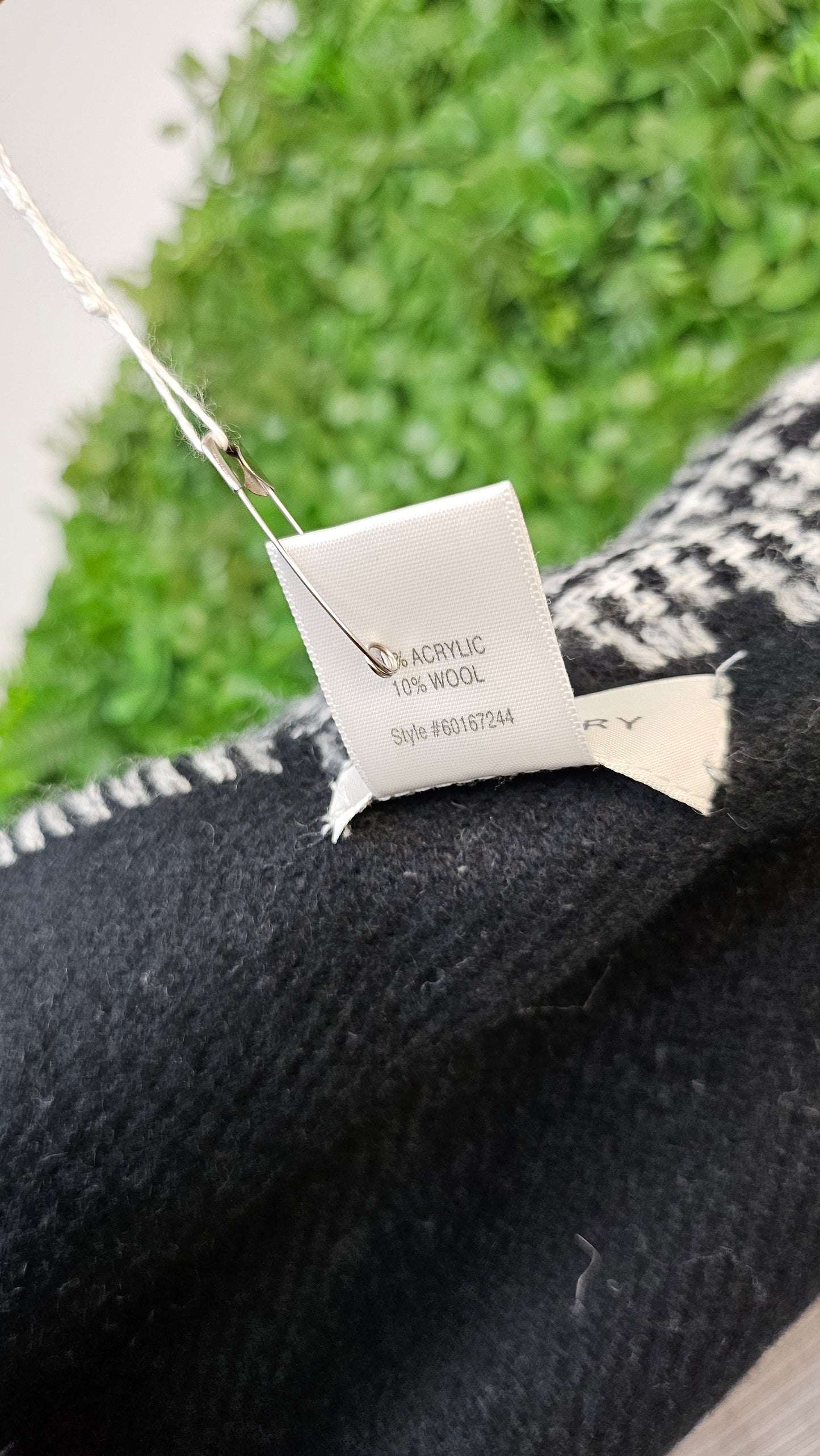 Witchery B/W Check Scarf/Wrap (70cmx175cm)