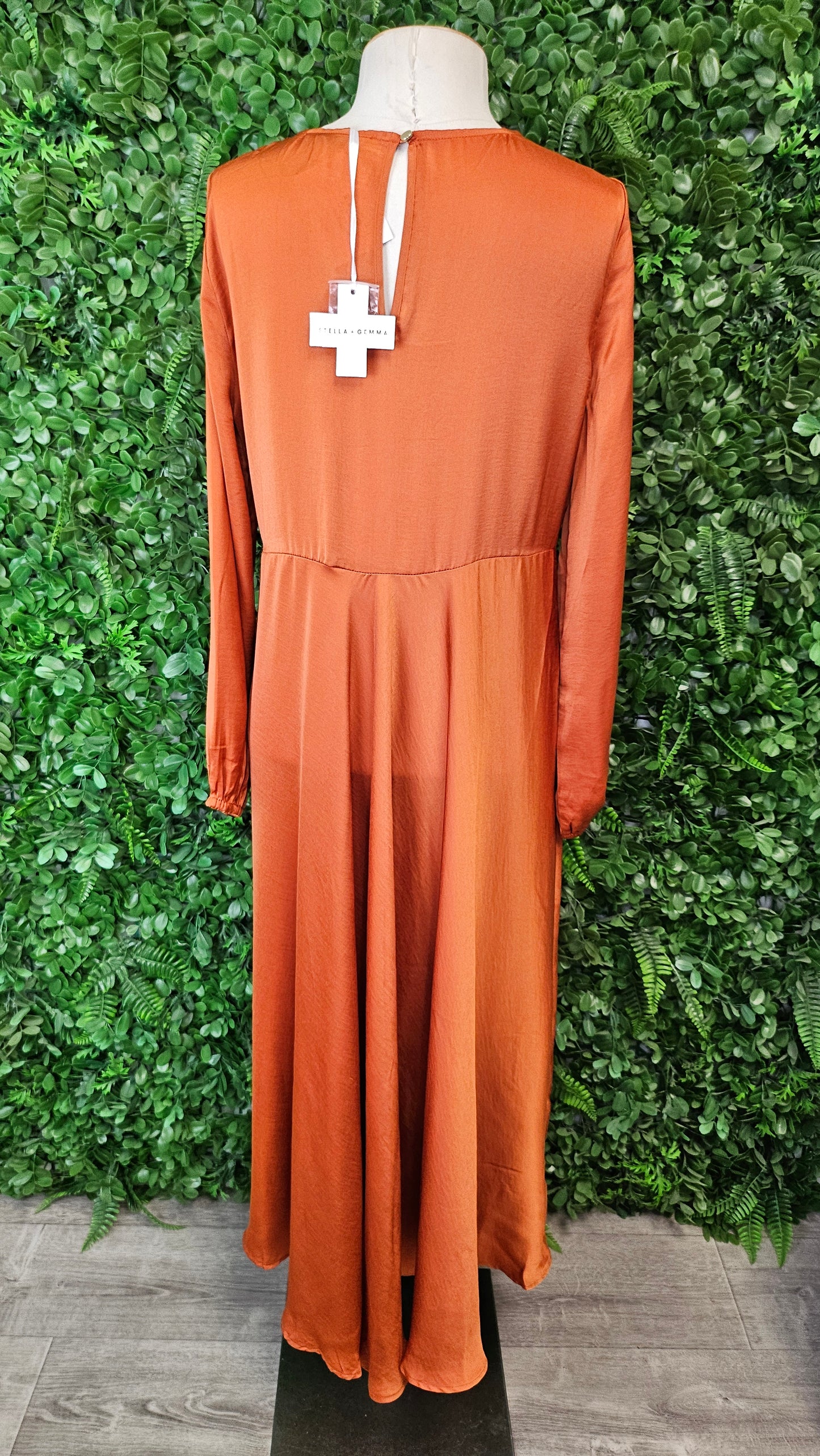 Stella+Gemma Rust Sateen Max Dress BNWT (8-10)